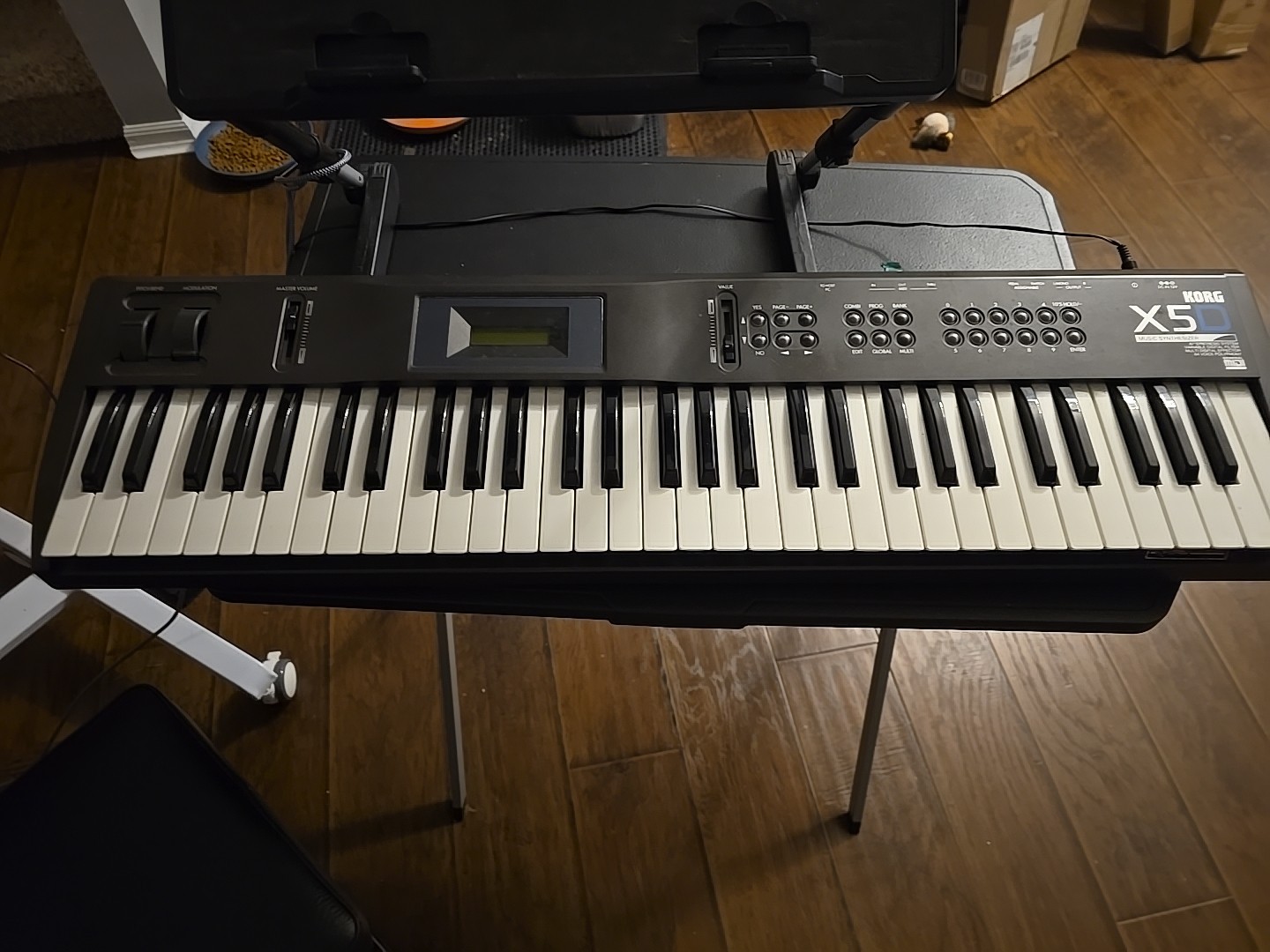 KORG X5D Music Synthesizer Keyboard Organ Piano 61 Key Without Stand Audio Gear