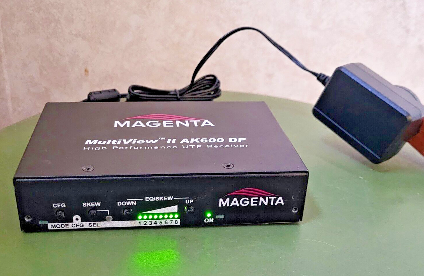 MAGENTA MultiView II AK600 DP 400R3772-02, UTP Receiver