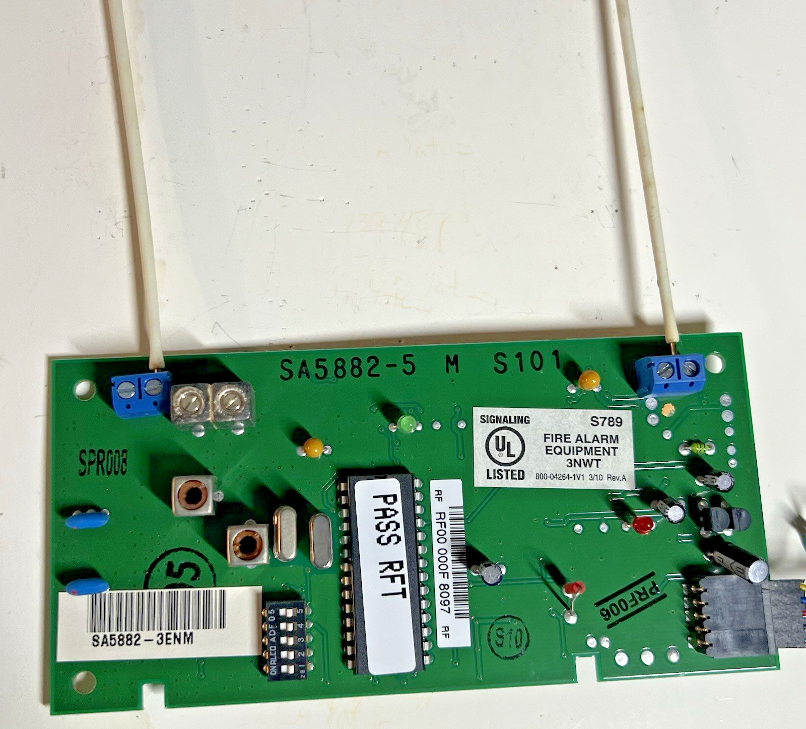 Honeywell Ademco Vista SA5882-3ENM Medium Wireless Receiver with Antennae