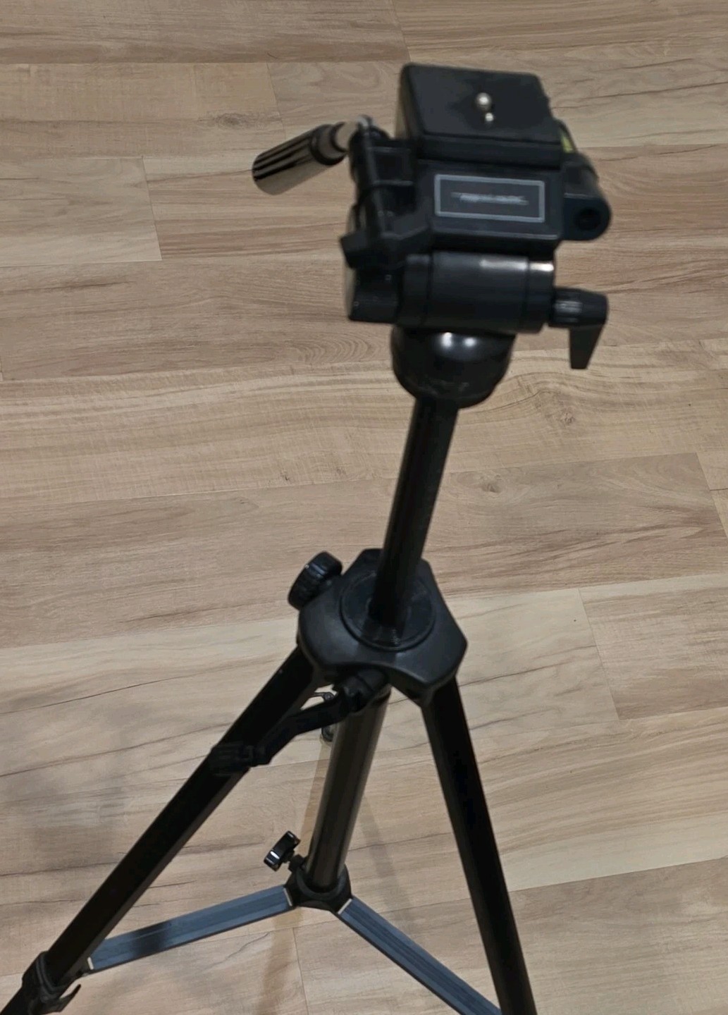 Realistic Camera Tripod w/ Pan/Tilt Head, Tilt Tension Adjustment Cat. 16-2009
