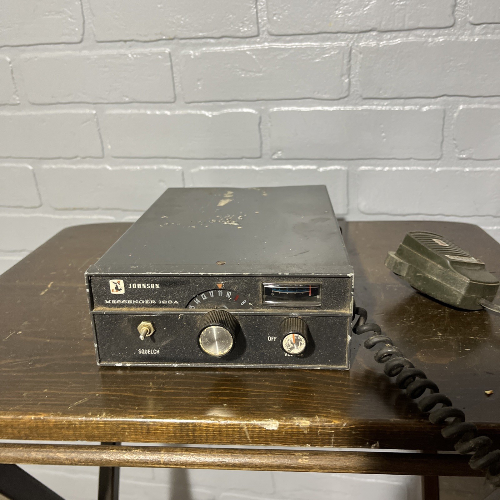 Johnson 123A CB Two Way Radio Messenger 123A