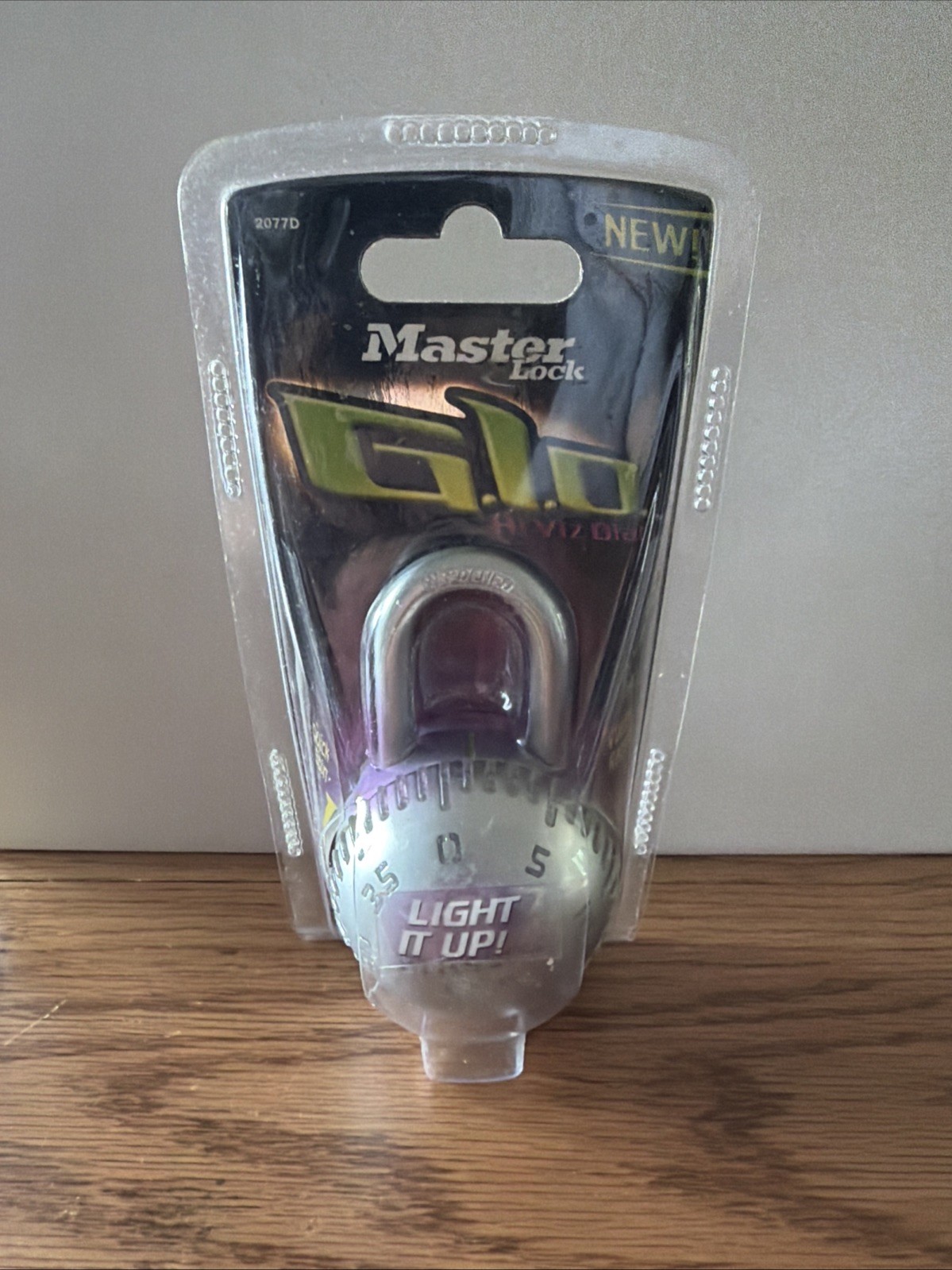 Master Lock G.l.o Hi-Viz Dial Combination Padlock 2077D DISCONTINUED NOS