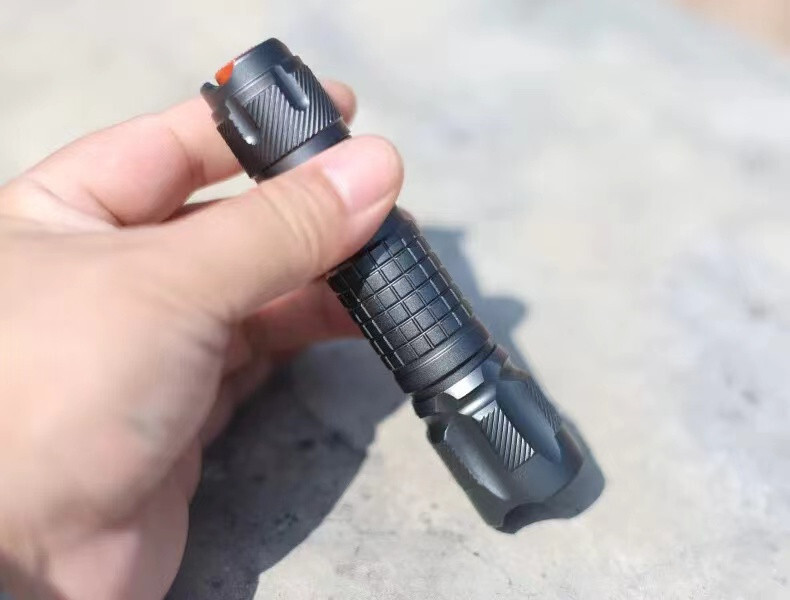Adjustable Focus 555nm Yellow Green Laser Pointer Visable Beam Light Flashlight