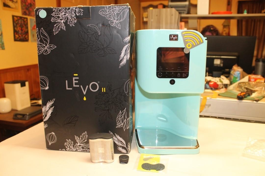 LEVO II Herbal Infusion Machine - Robin Blue NEW ^