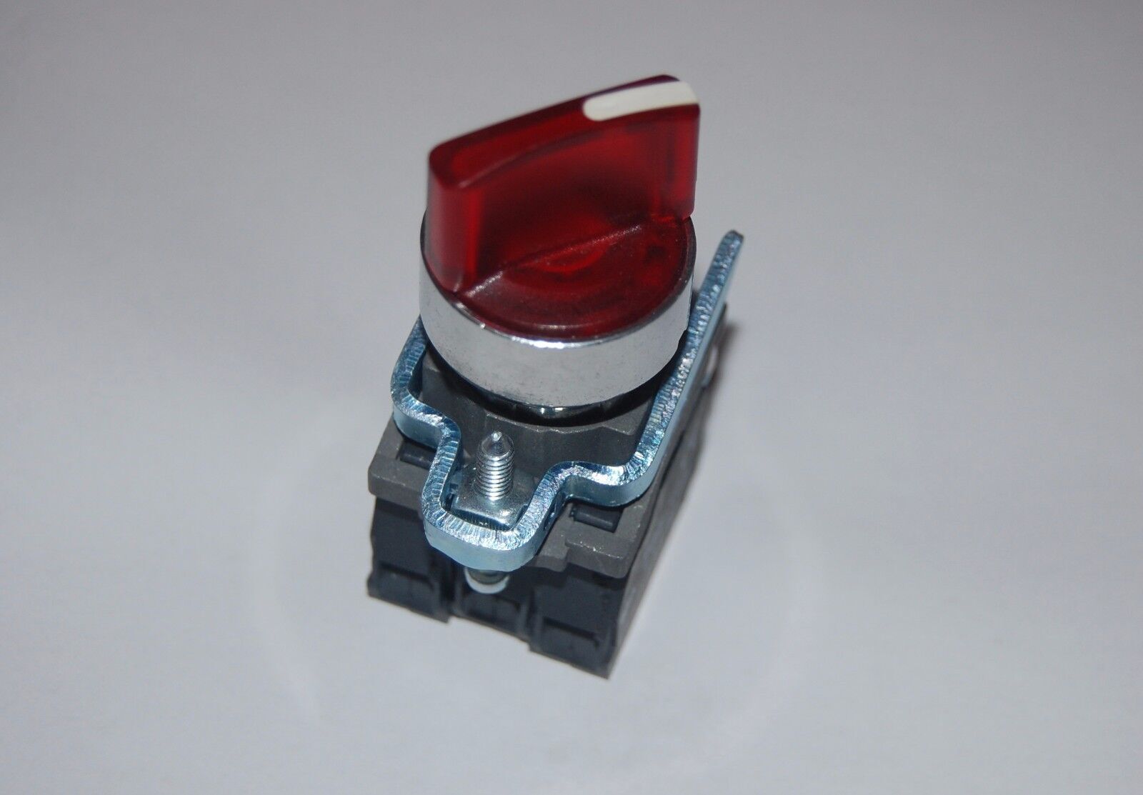 22mm ILlUMINATED Selector switch 3 Position Fits RED XB4BK154G5 120V Momentary