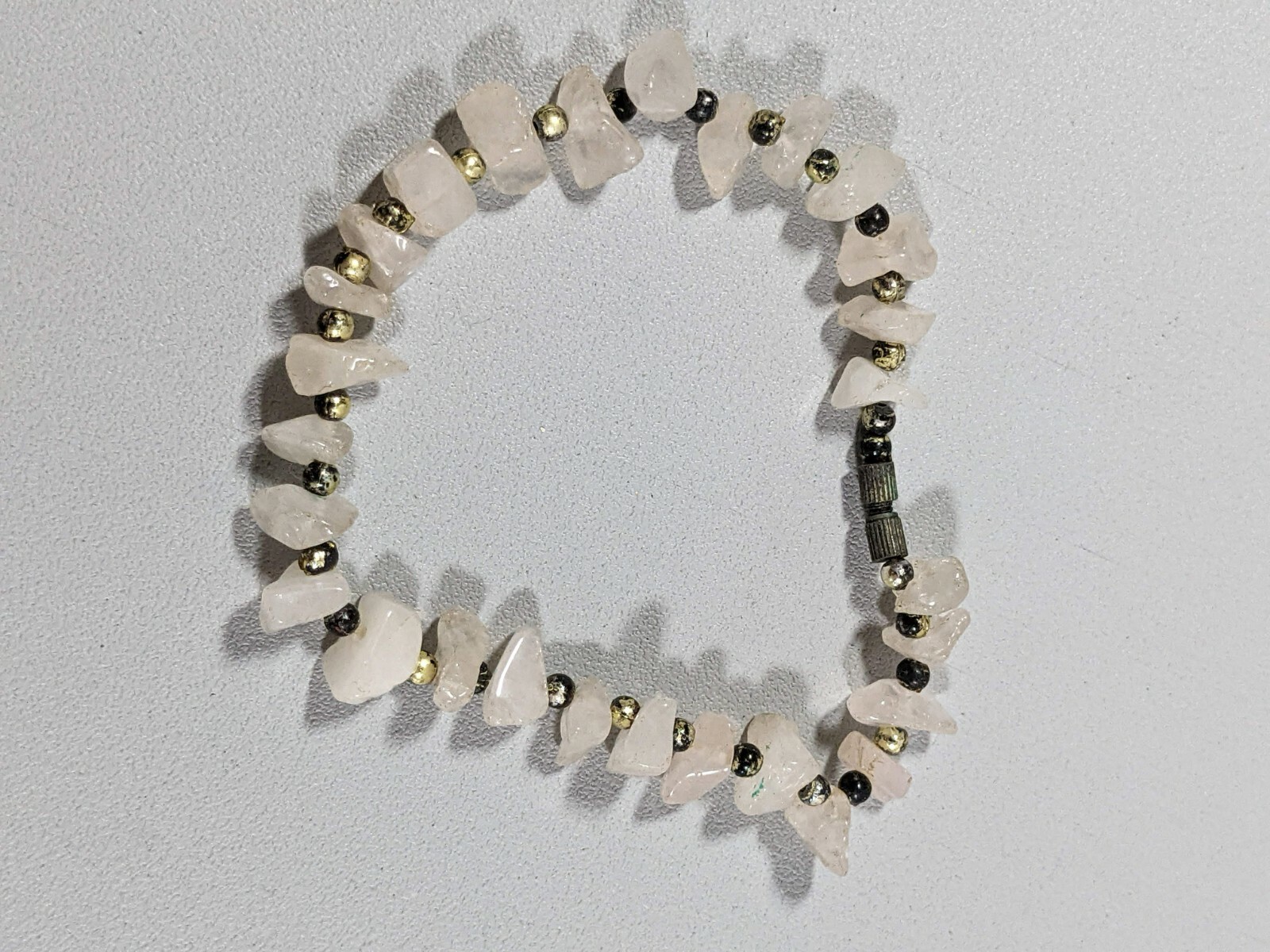 Artisan Quartz Chip Gold Tone Beaded bracelet 7 inches