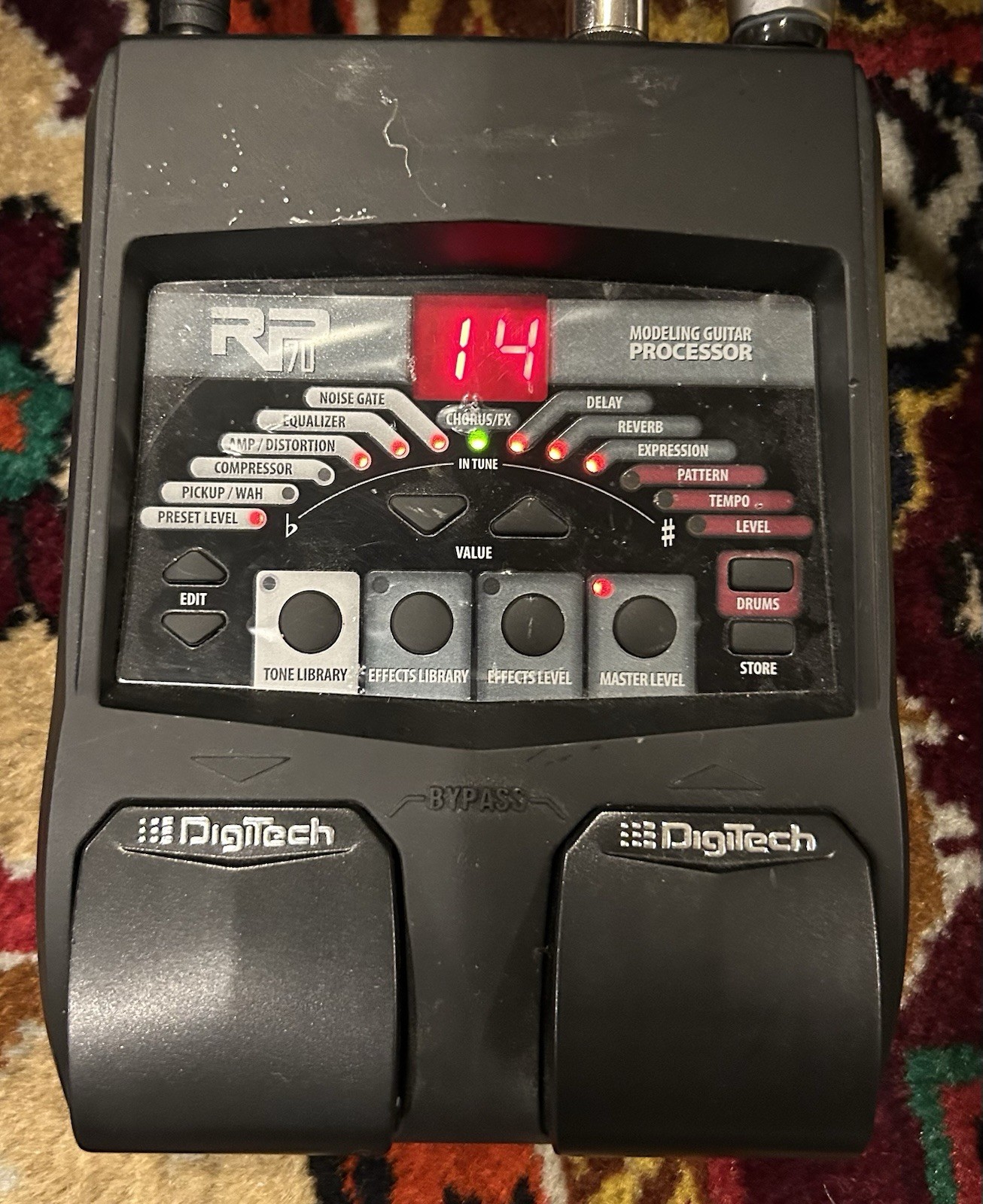 DigiTech RP70 Multi-Effects Guitar Effect Pedal