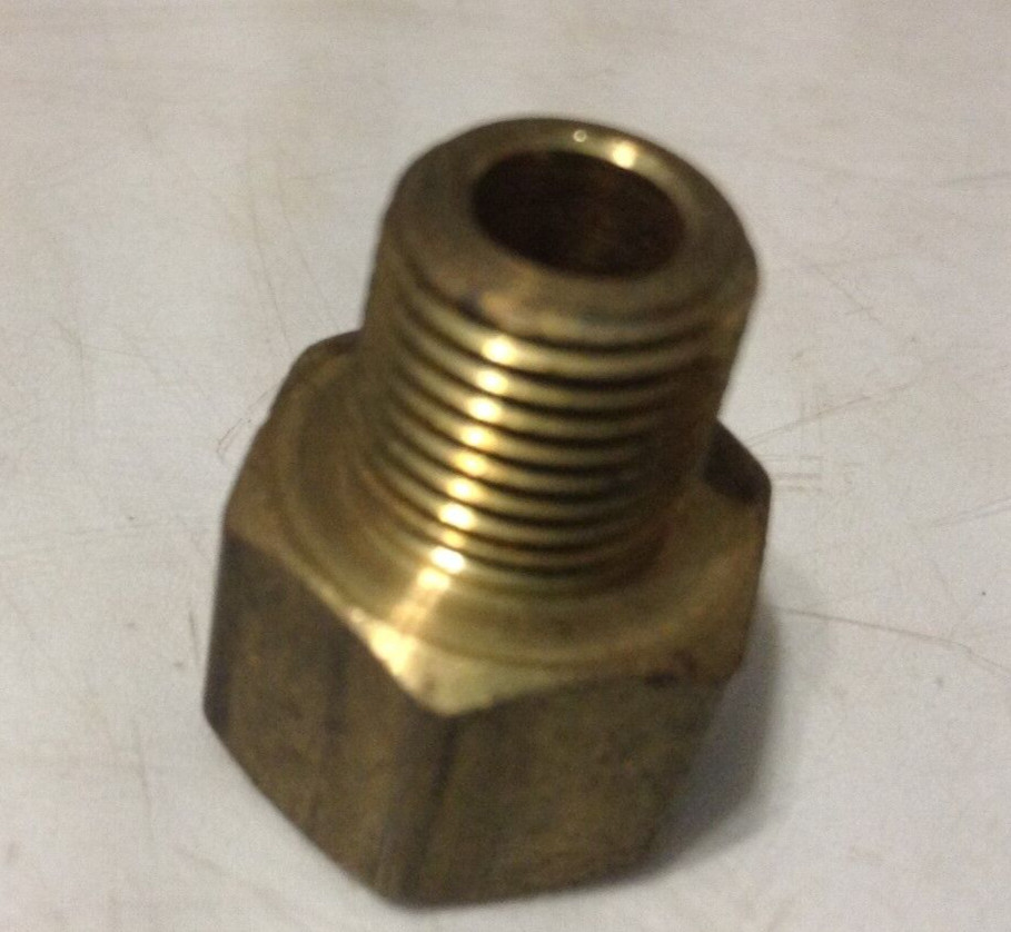 222-1012 - A New Fitting For An IH 656, 806, 856, 1026, 1256, 1456 Tractors