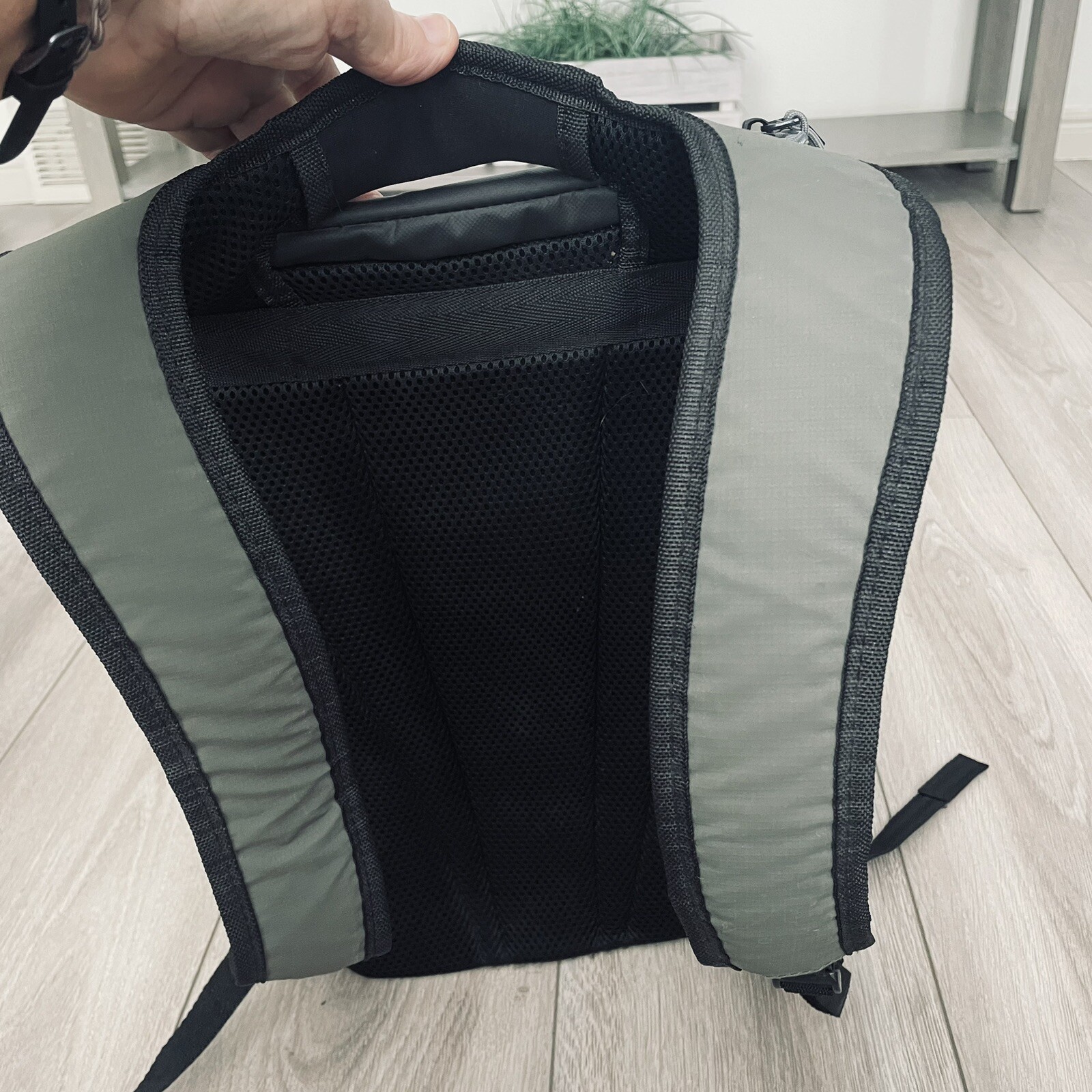 Tommy Bahama 24 Can Backpack Cooler Deep Freeze Insulation