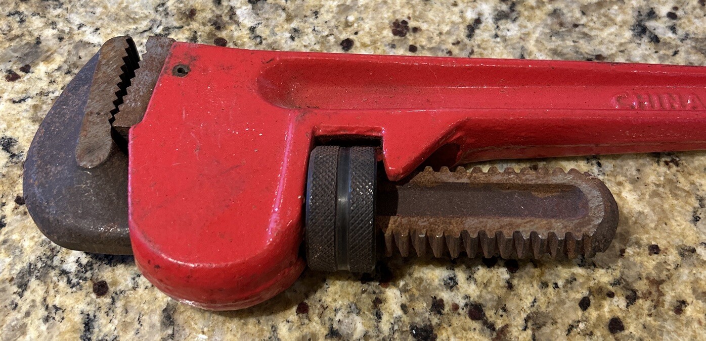 18” PIPE WRENCH HEAVY DUTY PLUMBER TOOLS.
