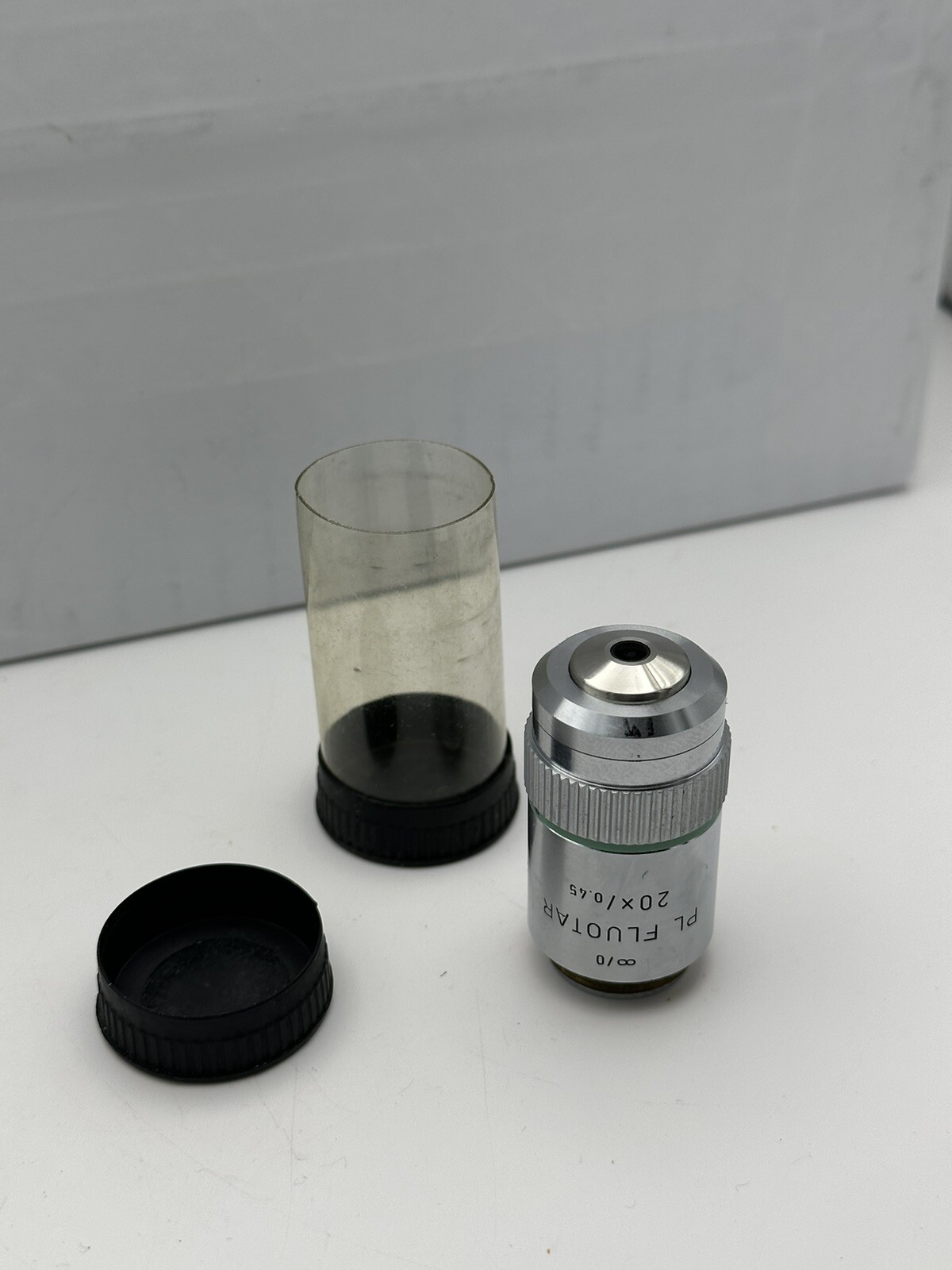 LEITZ WETZLAR GERMANY OBJECTIVE PL FLUOTAR 20X/0.45 INFINITY /0