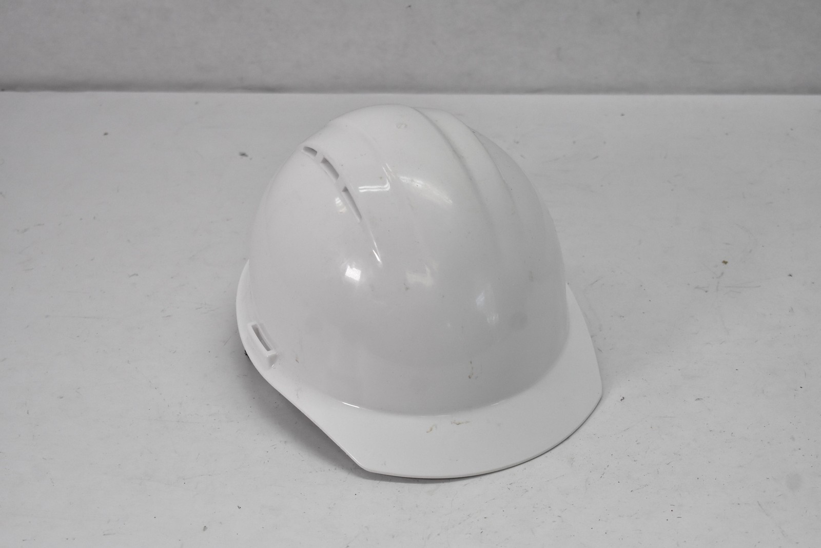 ERB Americana Vent White Hard Hat Safety Cap Ratchet Suspension Made in USA ANSI