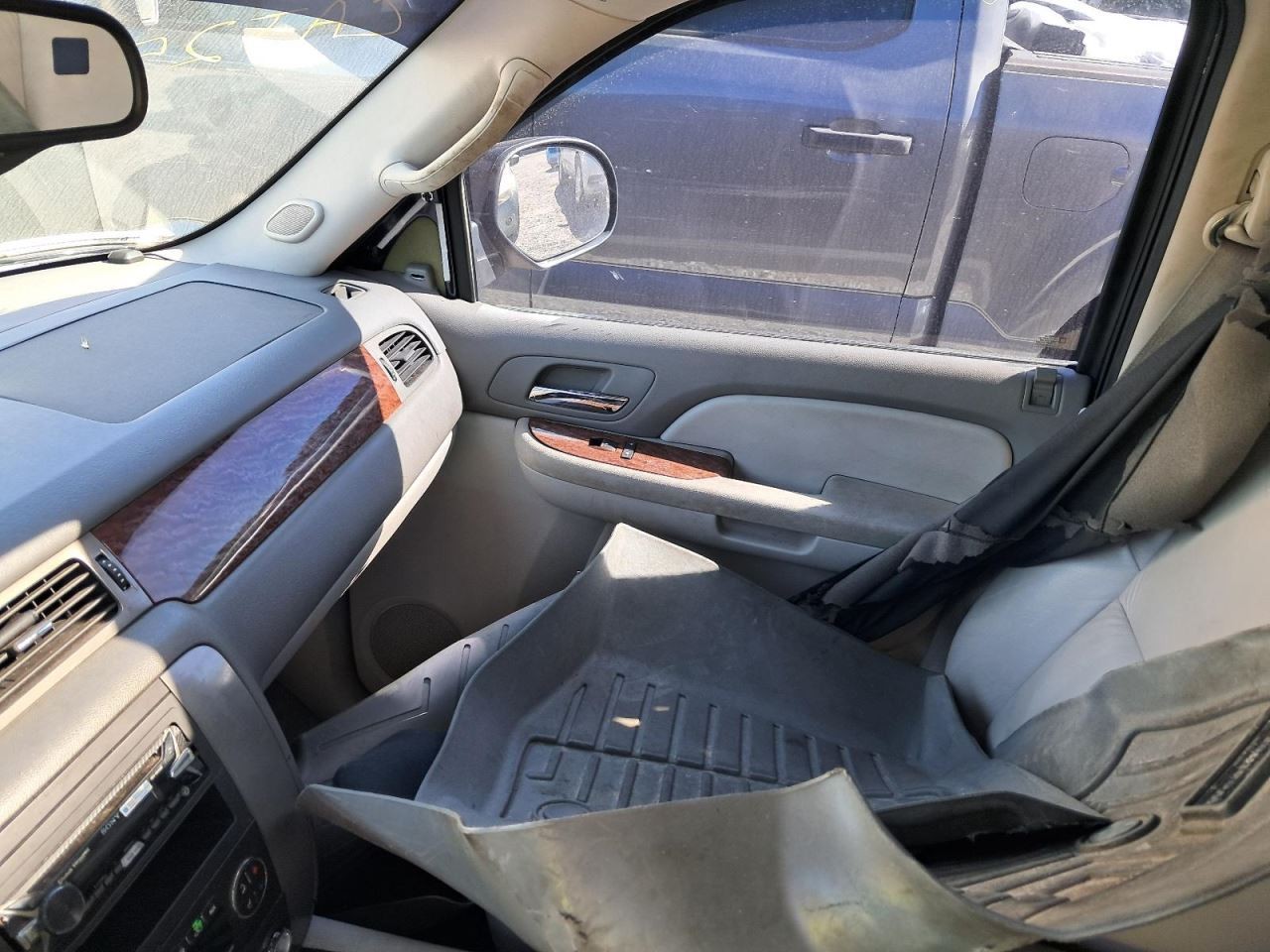 YUKON 2008 Glove Box 4826678