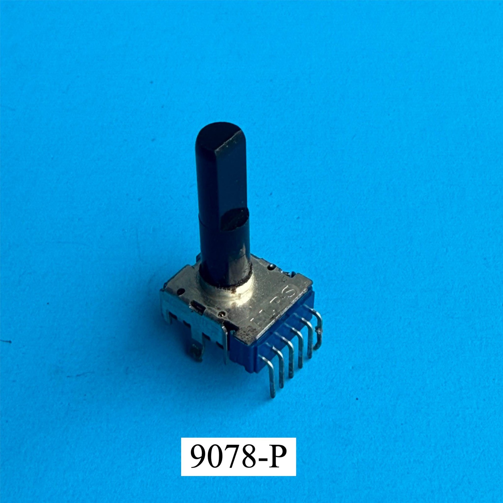 [FRS] ALPS Potentiometer Dual 6-Pin D-Shaft Center Detent 50KB 503B Mixer Part