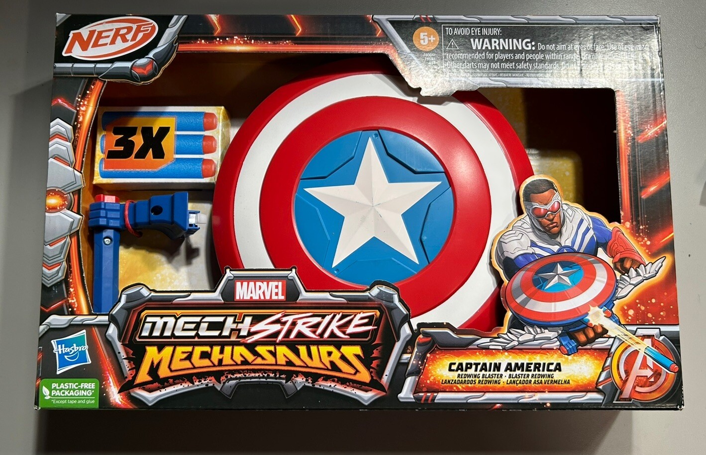 Nerf Gun Marvel MechStrike Mechasaurs Cpt.  America Redwing Blaster with Shield