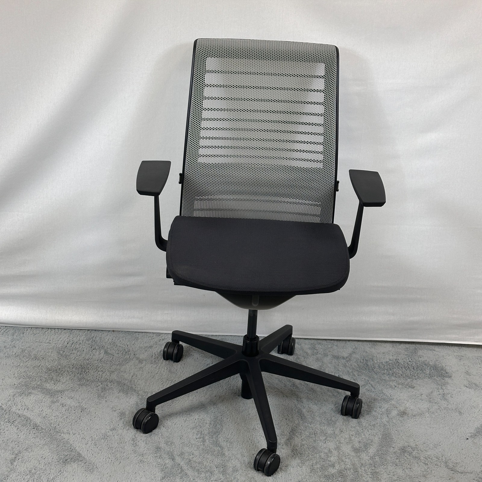 Steelcase Think Task Chair (Grey/Black)