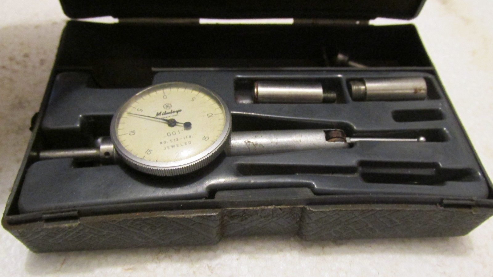 Mitutoyo 513-118 Dial indicator .001 w/ Extras -