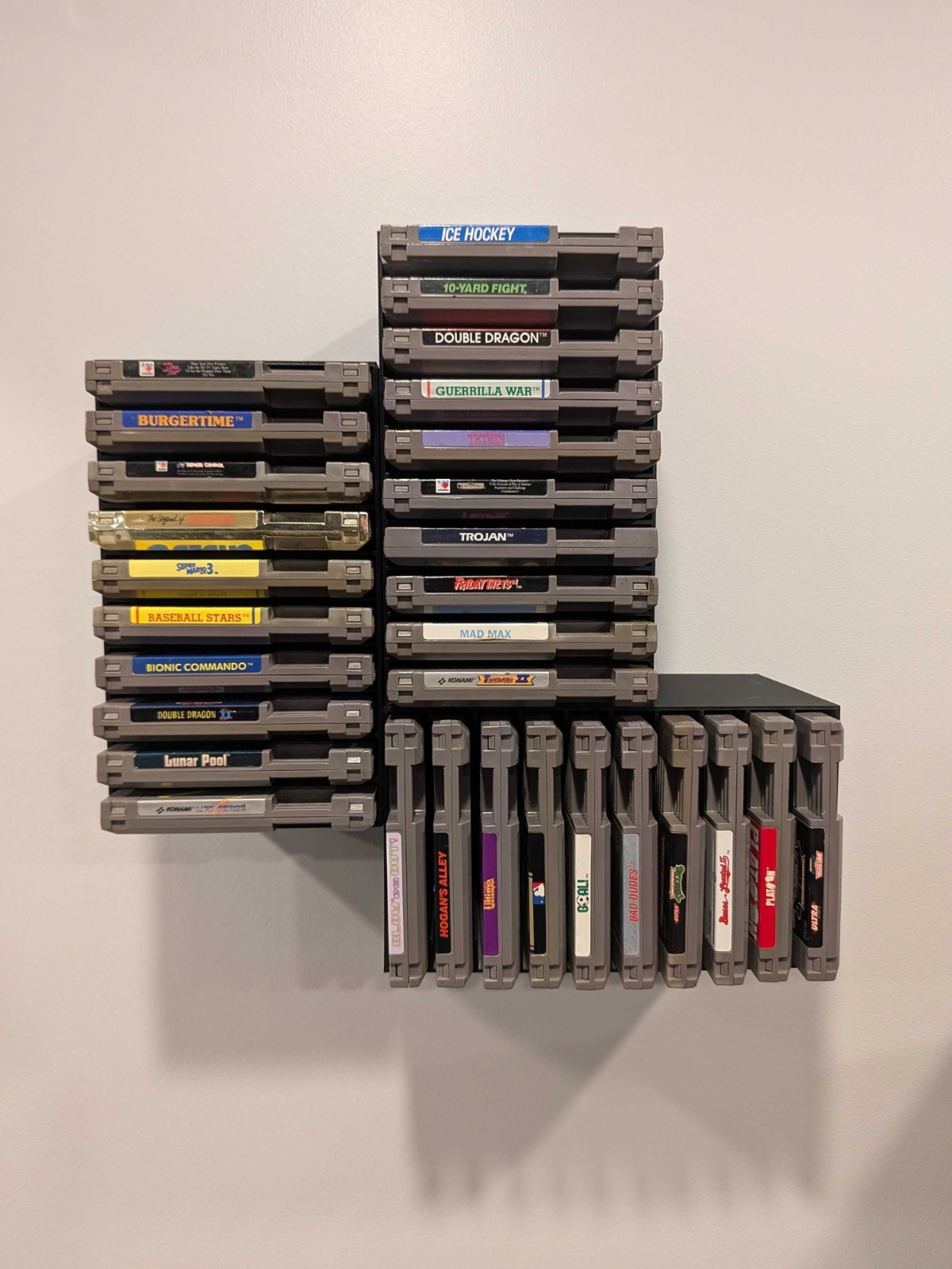NES (Nintendo Entertainment System) Video Game Cartridge Wall Mount / Organizer