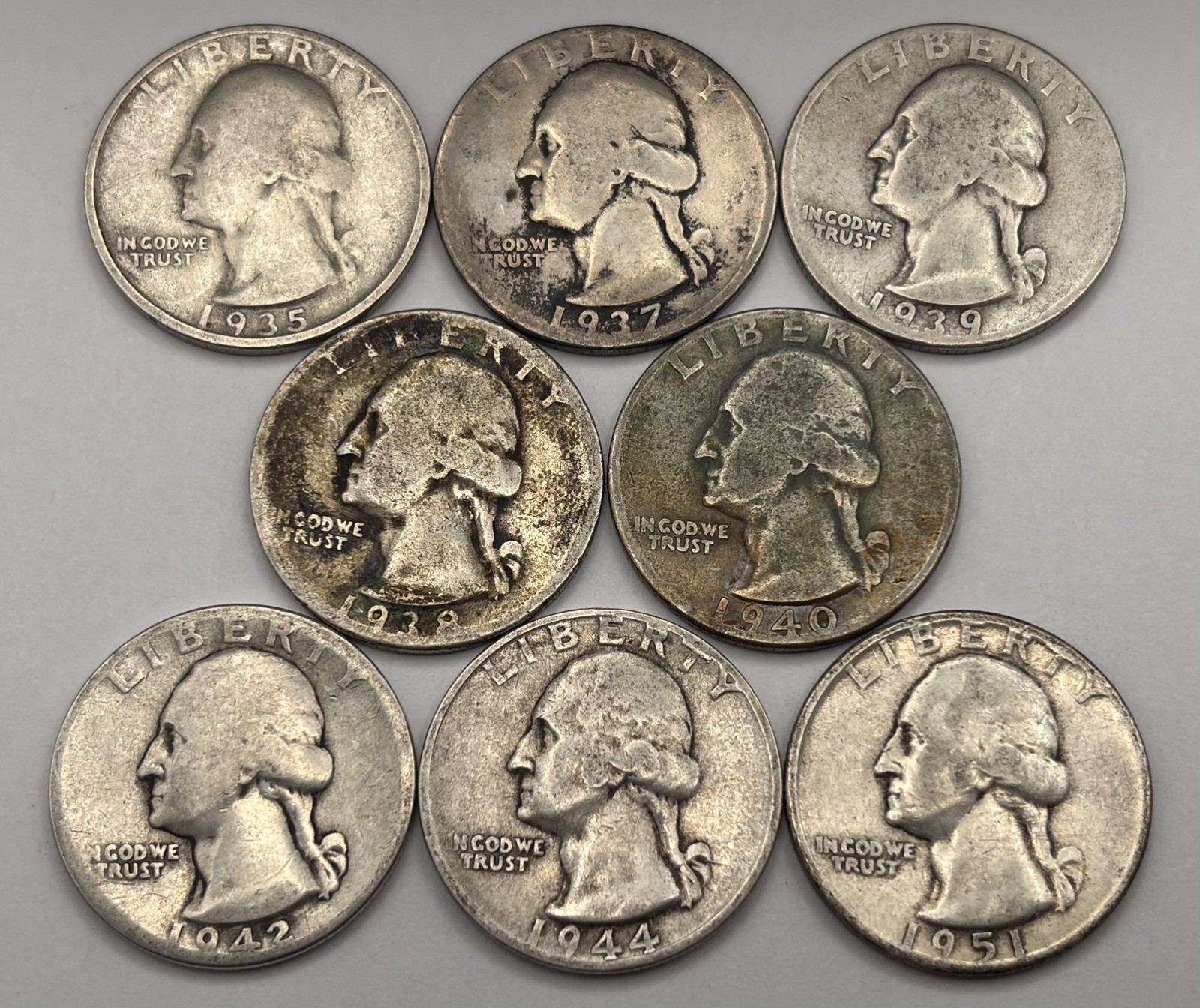 WASHINGTON SILVER QUARTERS LOT OF 8- 90% SILVER US VINTAGE COINS