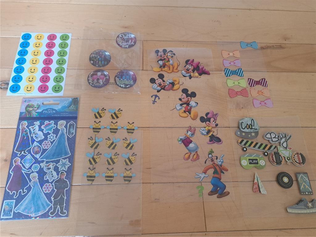 KIDS STICKER LOT MICKEY MOUSE BEES FROZEN SMILEY FACES PADDED BUTTONS BOW TIES +