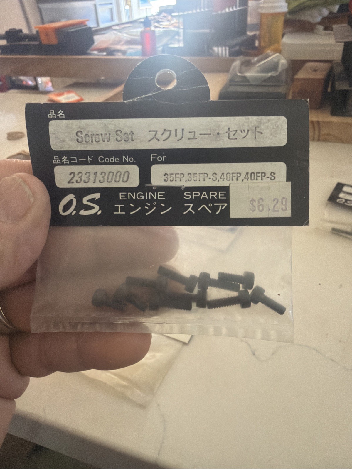 OS Screw Set 35FP, 35FP – S, 40FP, 40FP – S Part Number 23313000 ￼