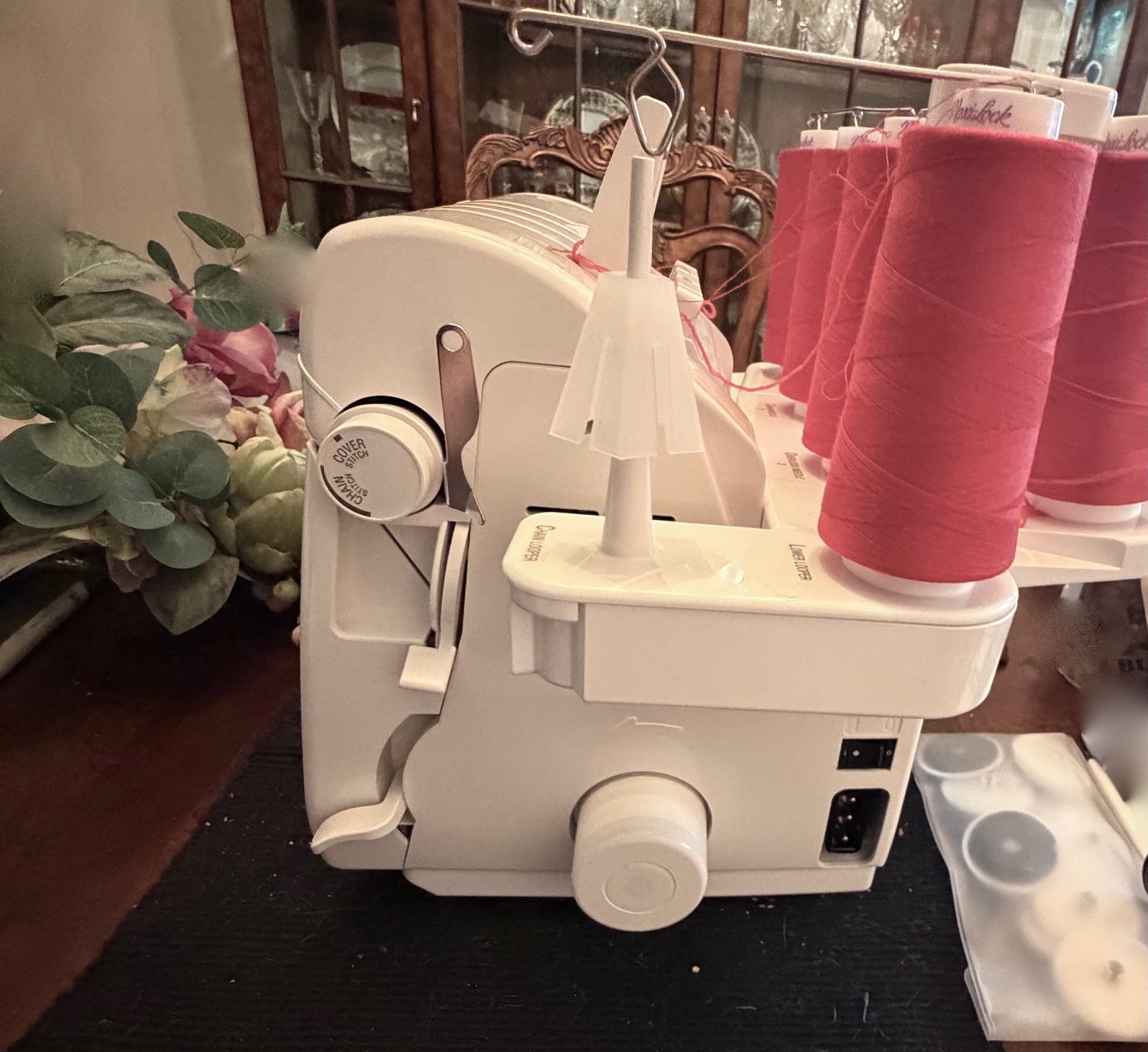 Baby Lock Evolution BLE8W-2 Electronic Serger w/Trolly