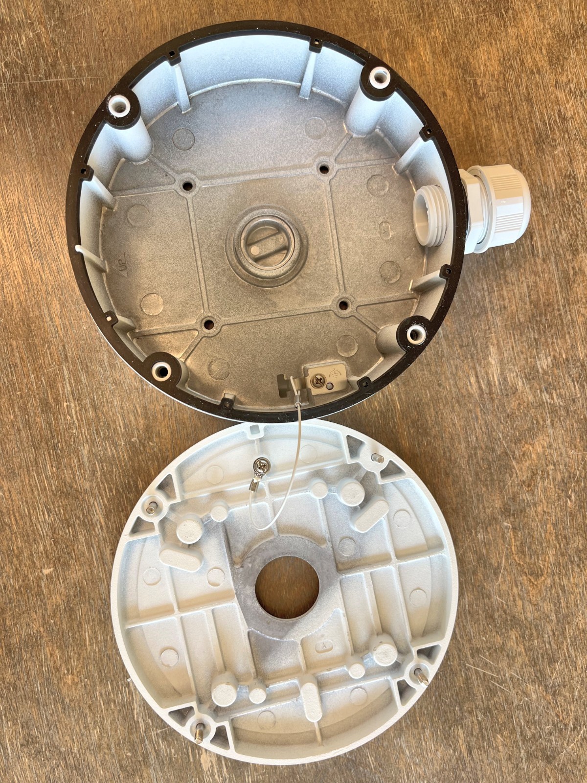 HikVision Conduit Base Bracket For Camera CCTV Medium CBM 302700630