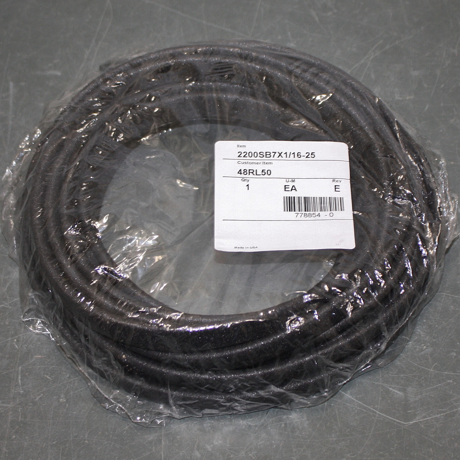 (25 ft) Trim Lok Edge Trim 2200SB7X1/16-25, 1/16" x 11/16", PVC w/ Aluminum Clip