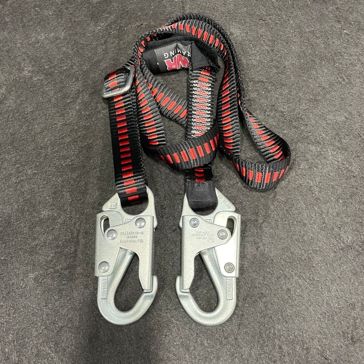 KSTRONG 6 ft. Adjustable Work Positioning Lanyard, Black/Red UFL205211