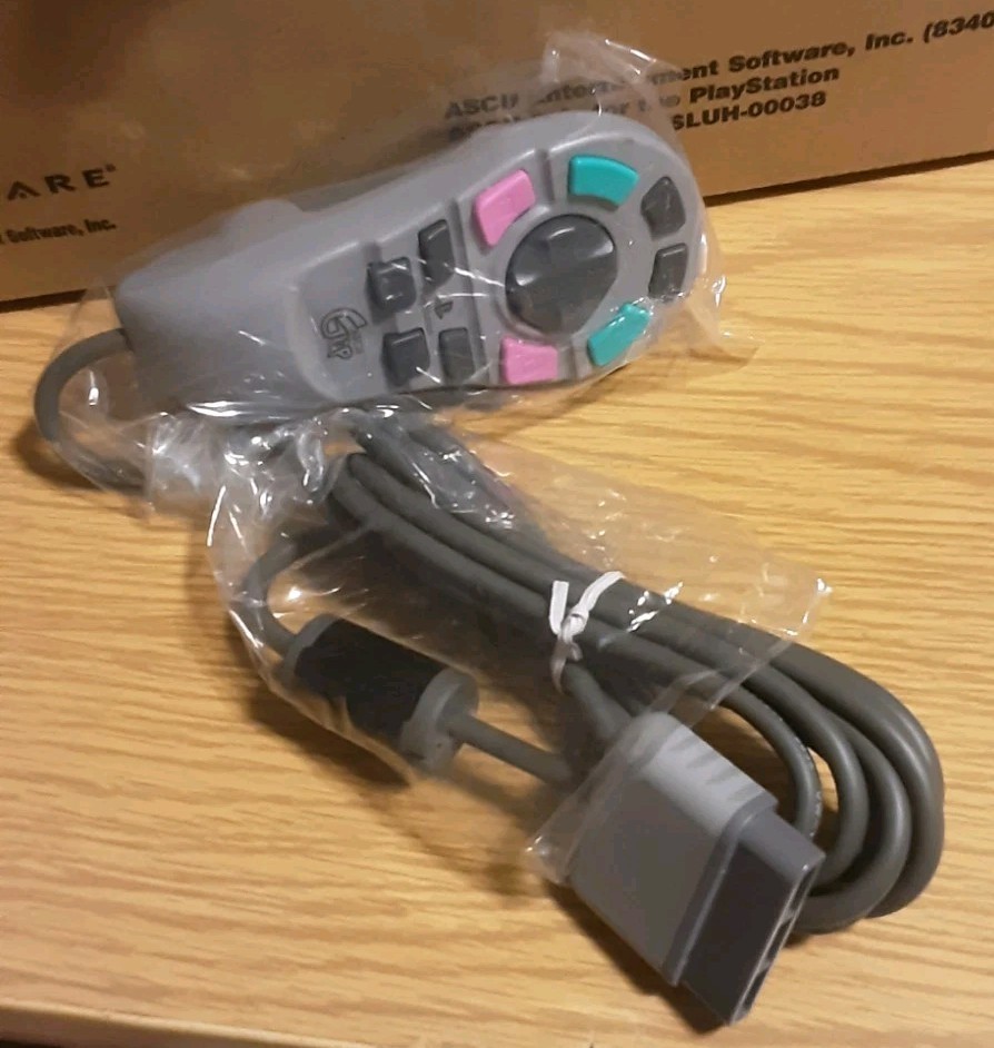 Box Of 4 NOS PS1 ASCII Grip V Controller Pad Playstation