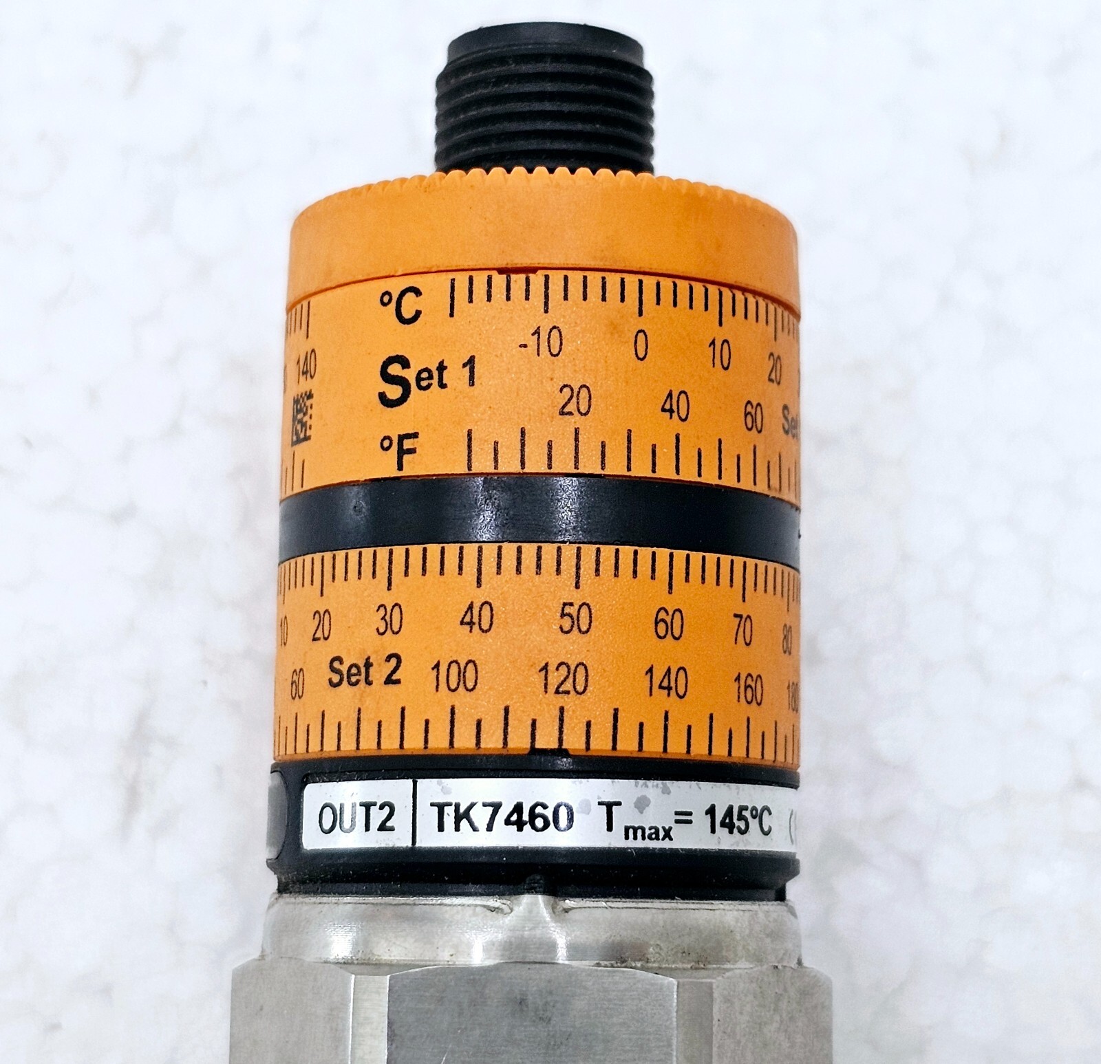 IFM TK7460 TEMPERATURE SWITCH WITH INTUTIVE SWITCH POINT SETTING (NEW OPEN BOX)