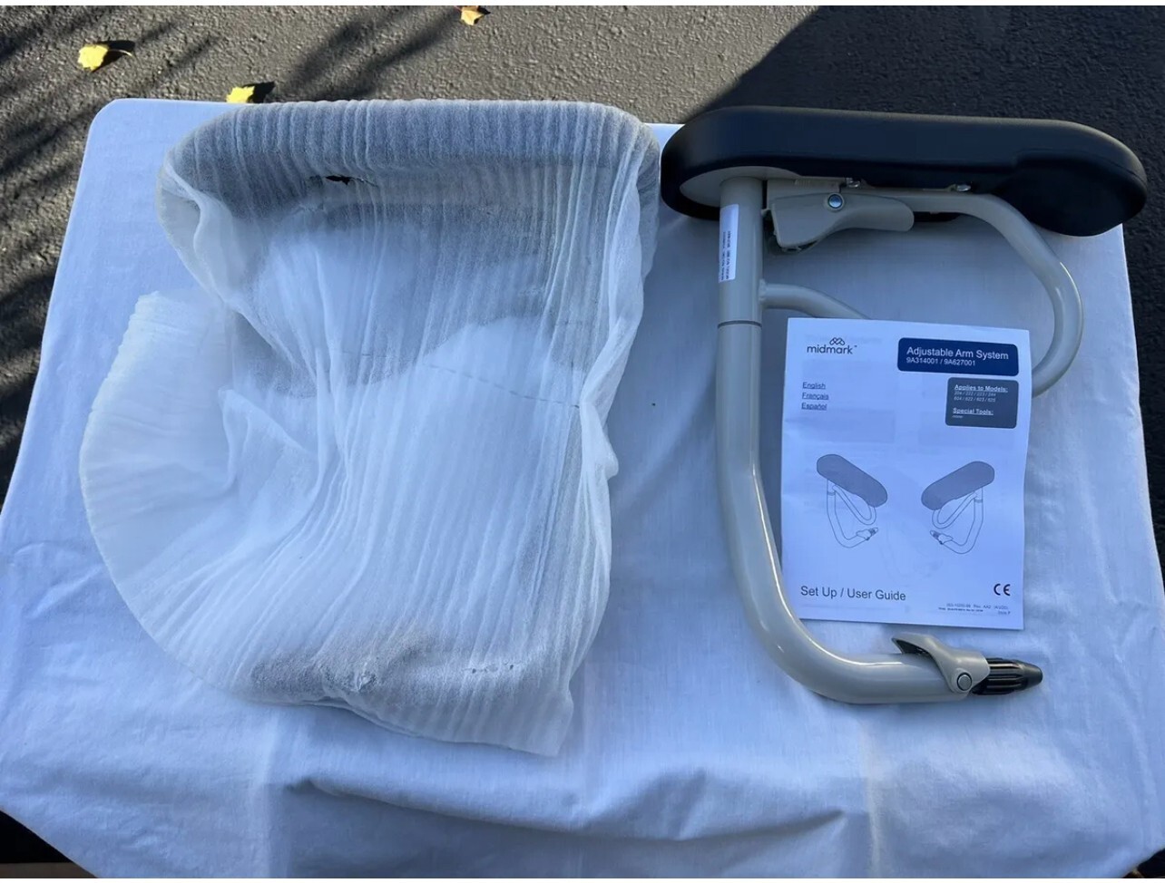 New In Box Midmark Ritter Articulating Arm Rest Set #9A314001