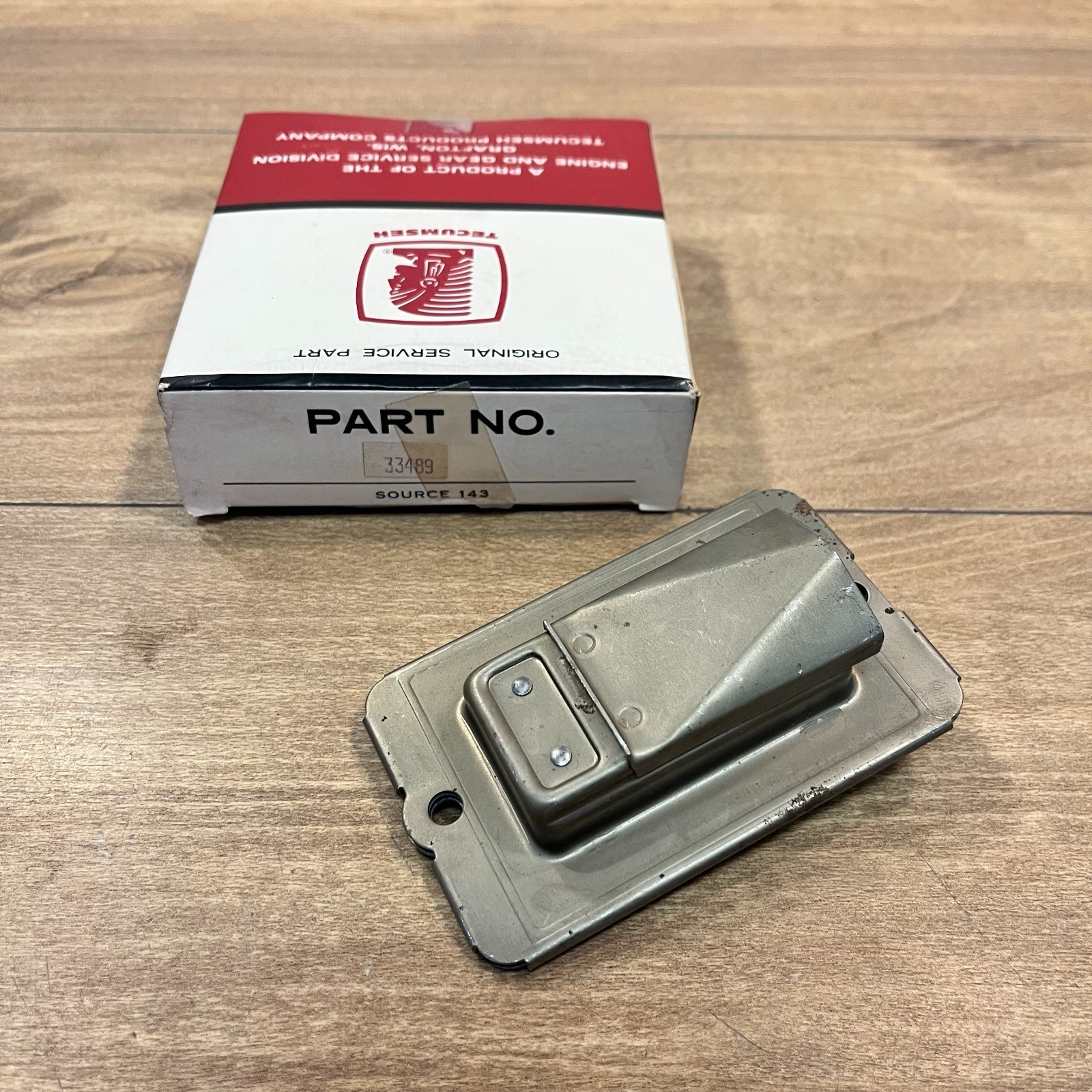 New TECUMSEH OEM NOS BREATHER ASSEMBLY / 33489