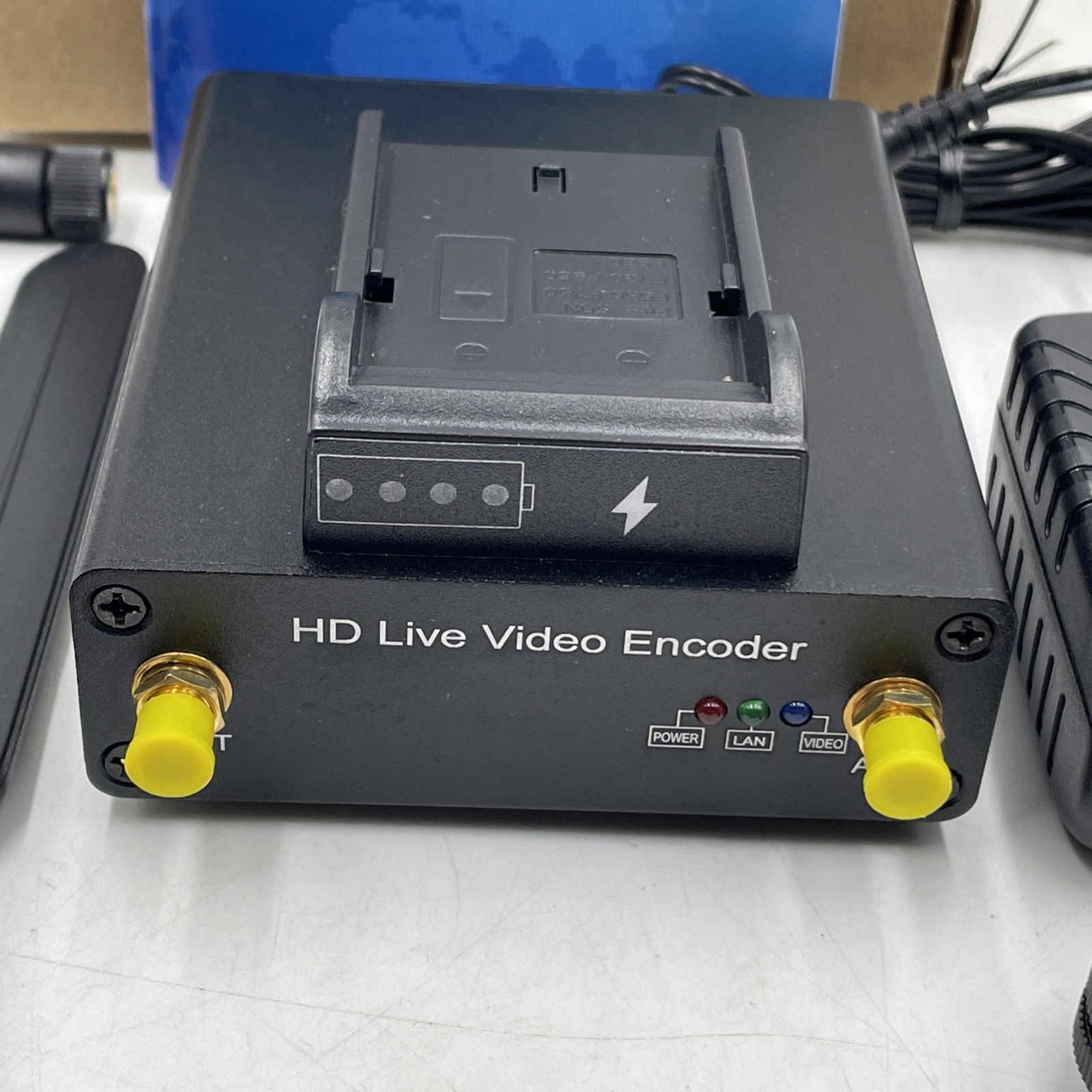 URayTech UHE265-1WB H.265 Wireless HDMI Video Encoder RTMP SRT Live Stream 1080p