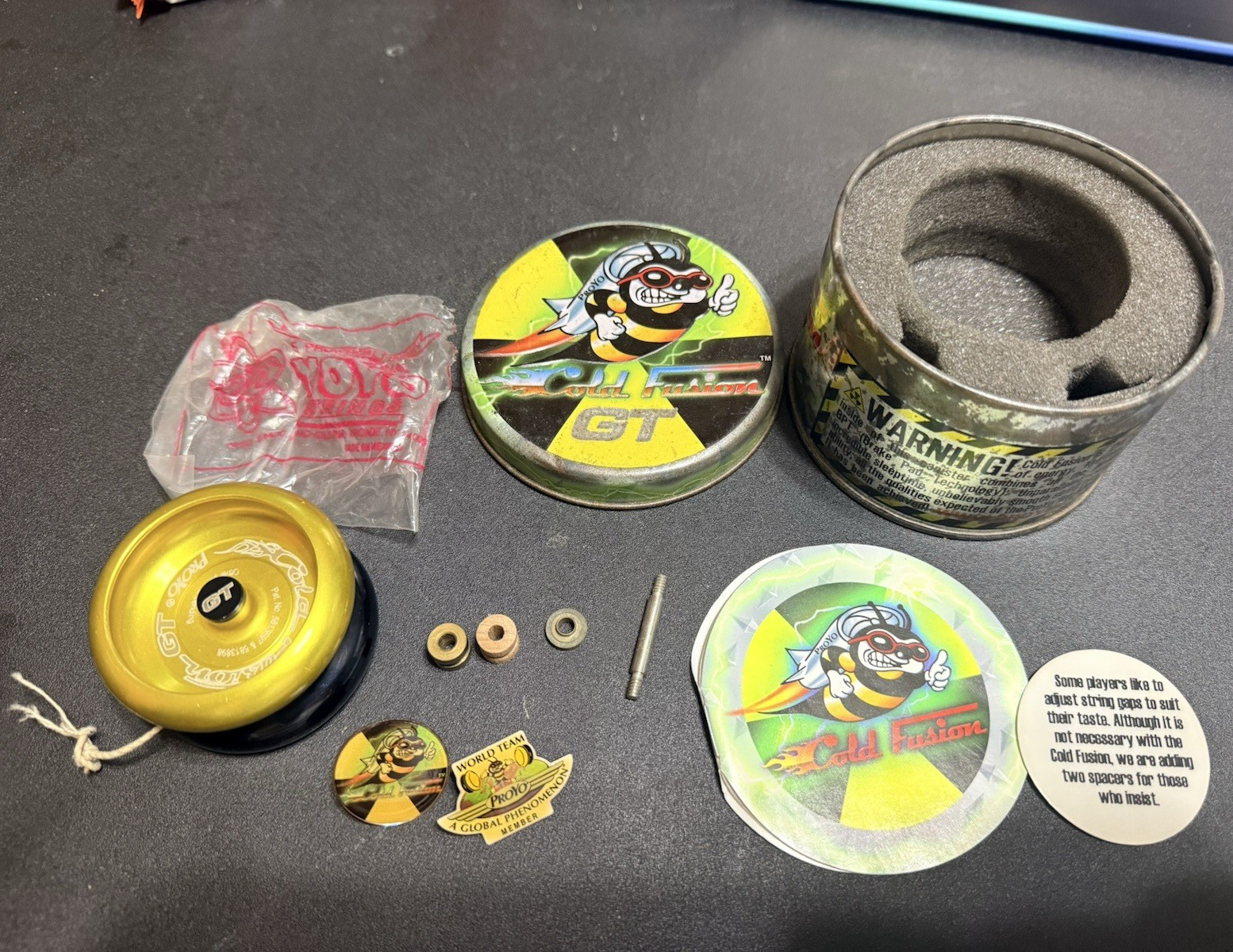 Original 1998 Playmaxx Pro-Yo Cold Fusion GT + 2 Free yo-yos.