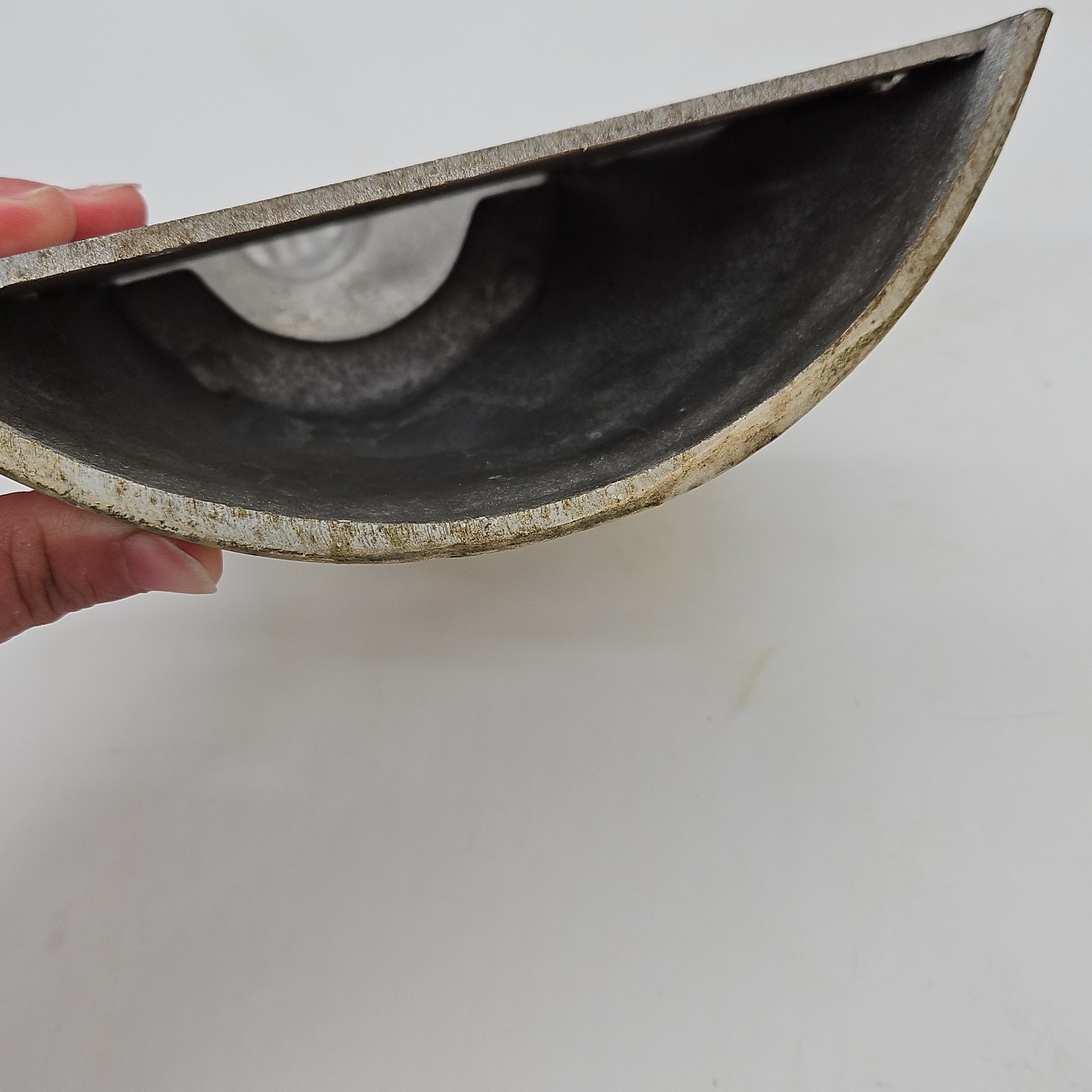 1976 Rustic Cream Gold Cast Metal Wall Pockets Planters Decor