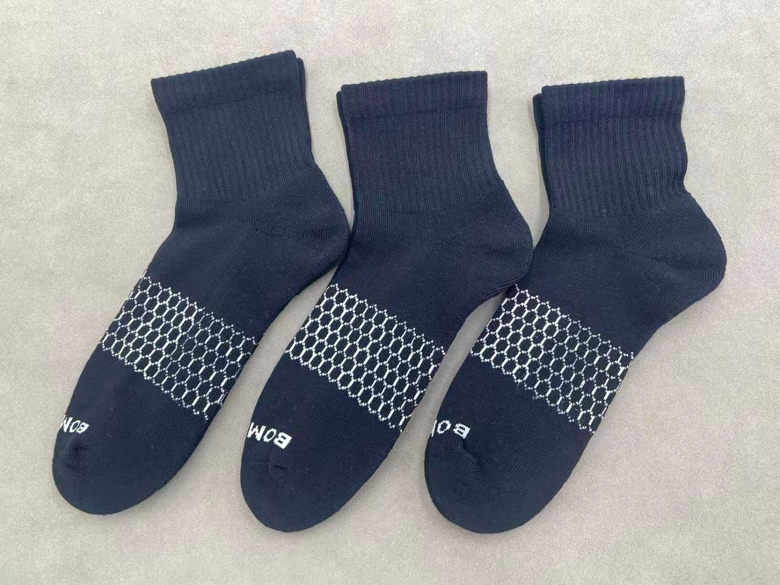 3 Pairs Bombas Men's Solid Quarter socks Size Large 9-13 Black