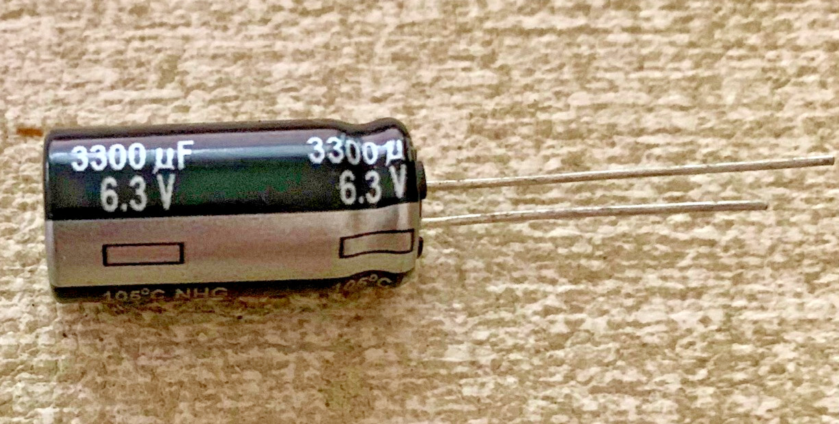 3300uF 6.3V Electrolytic Capacitors  10x20 mm, lot of 41 pcs, *NEW*