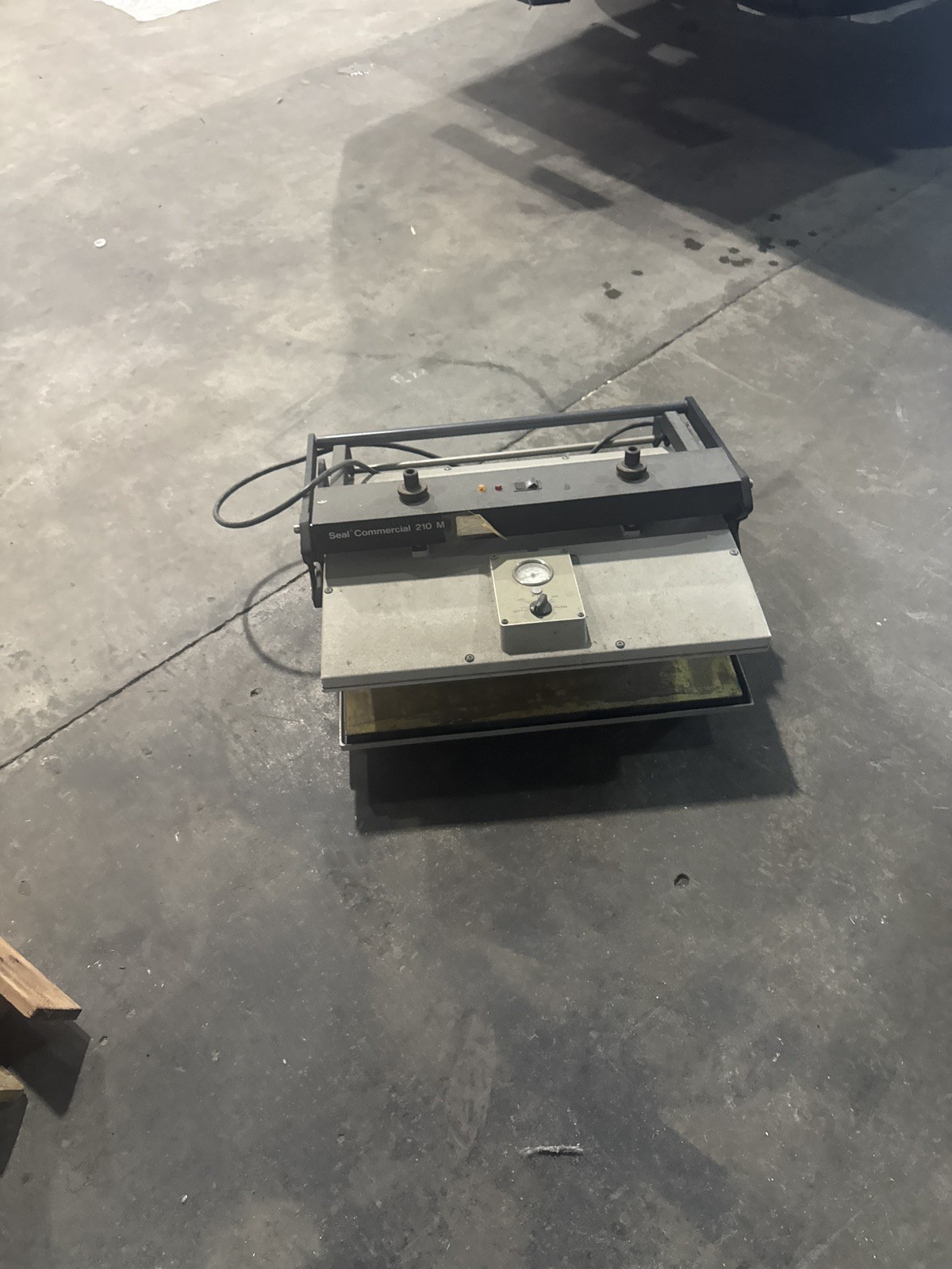 SEAL commercial 210 m DRY MOUNT PRESS