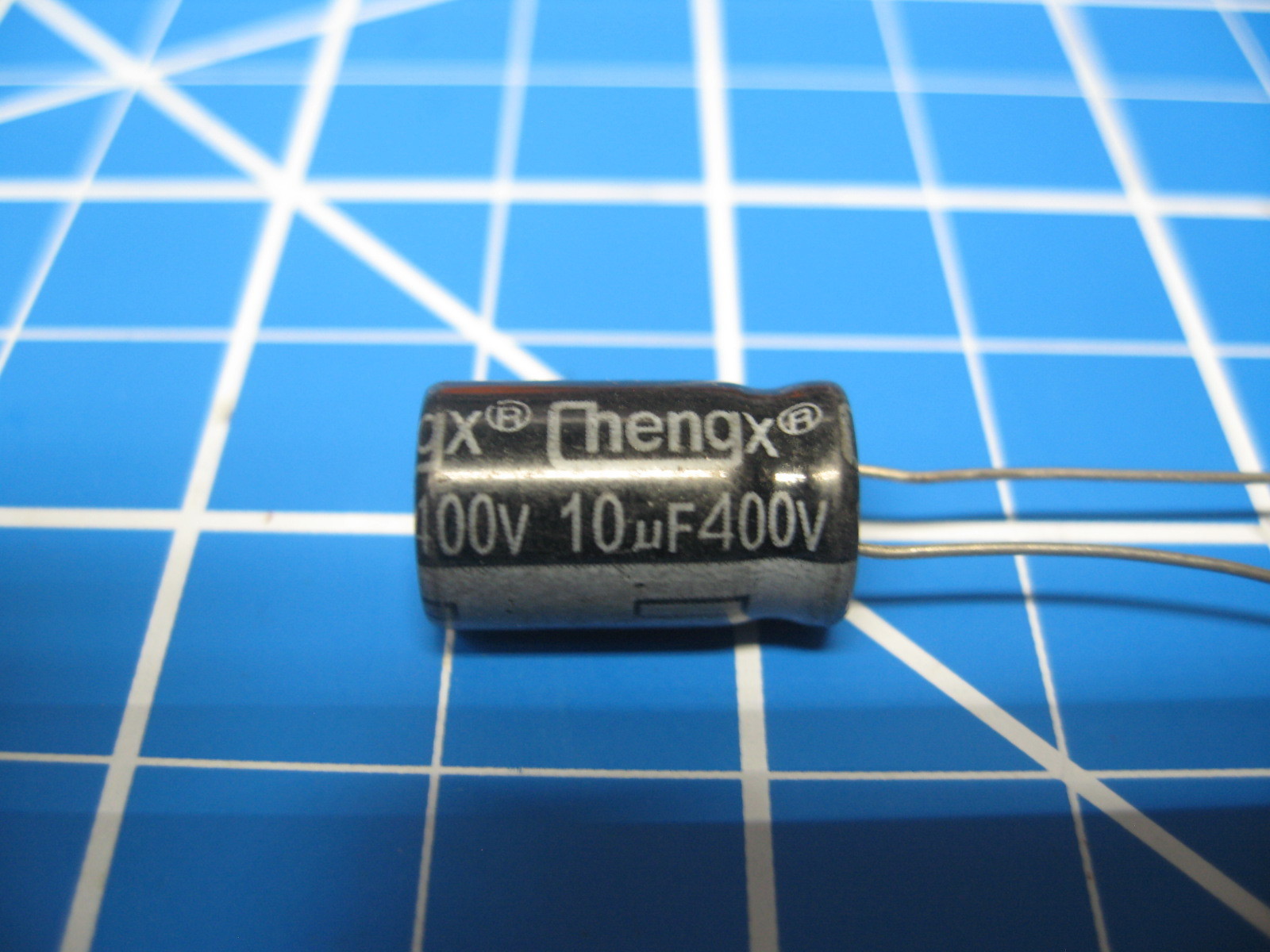Radial Electrolytic Capacitors - 400V 10uF - Imported - 10 Pieces