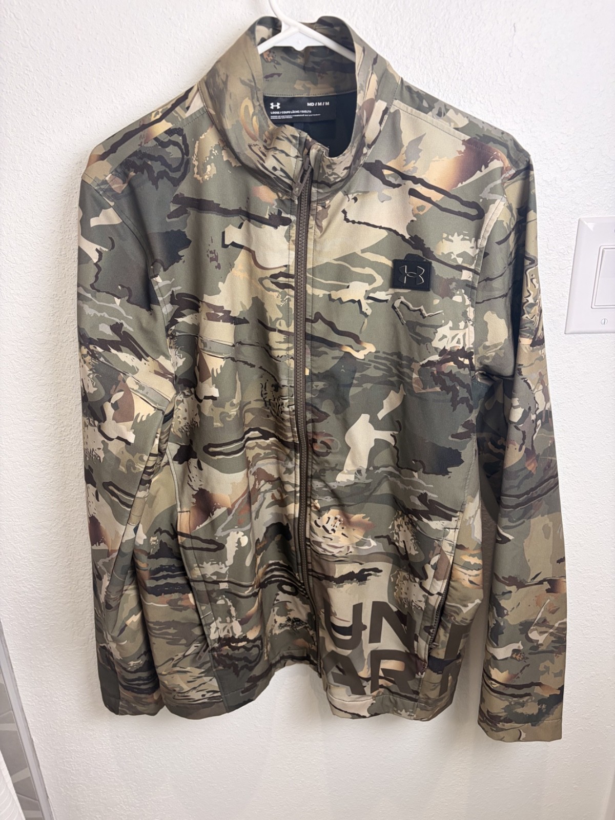 Under Armour Mossy Oak Bottomland Camo Full Zip Hunting Jacket Mens Medium