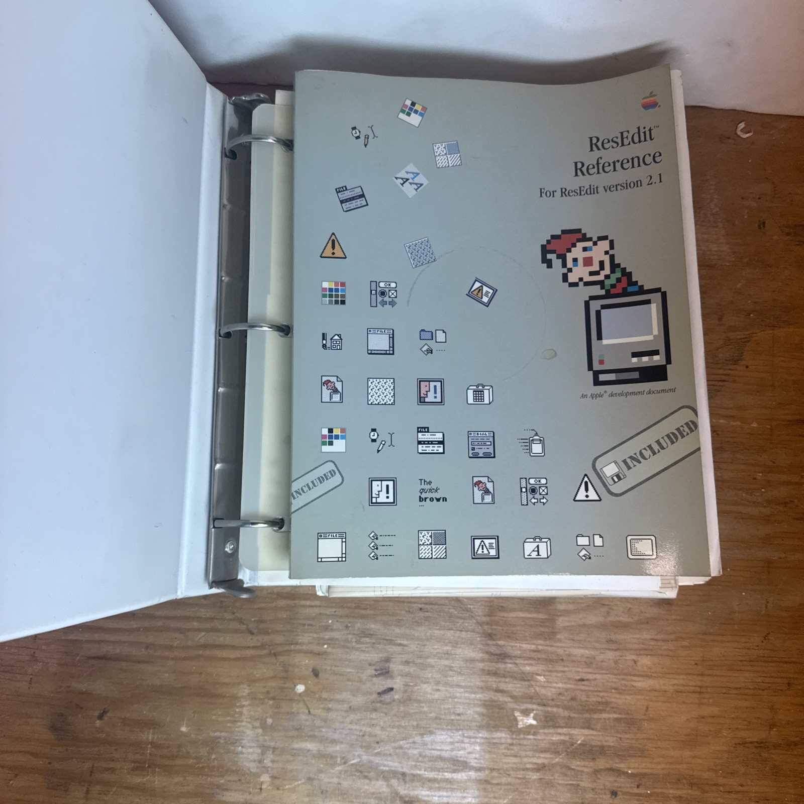 Apple Service Binder Technical Procedures Vol 1 + ResEdit Reference Version 2.1