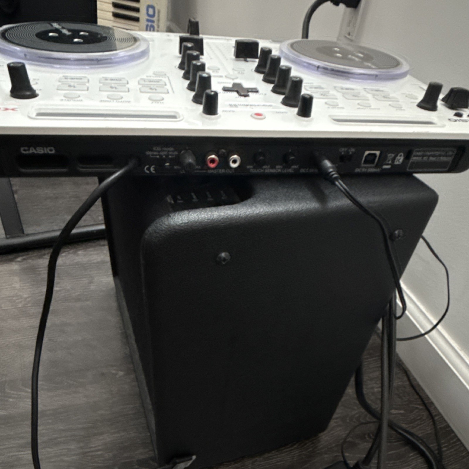 Casio XW-J1 Double Deck DJ Controller, Loop/Sampler, Built-in Mixer, White