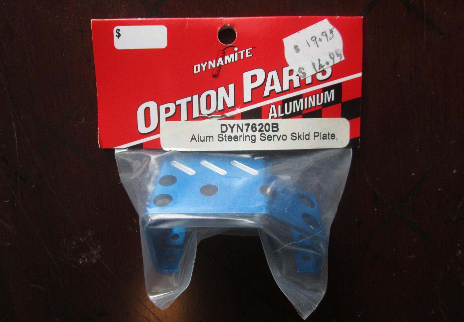 Dynamite Aluminum Steering Servo Protector, Blue: DYN7620B - NOS