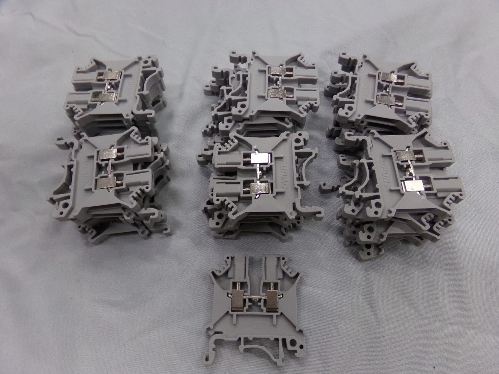 Lot of 31 AUTOMATION SYSTEMS INTERCONNECT UKJ-2.5 Parts ~ NEW