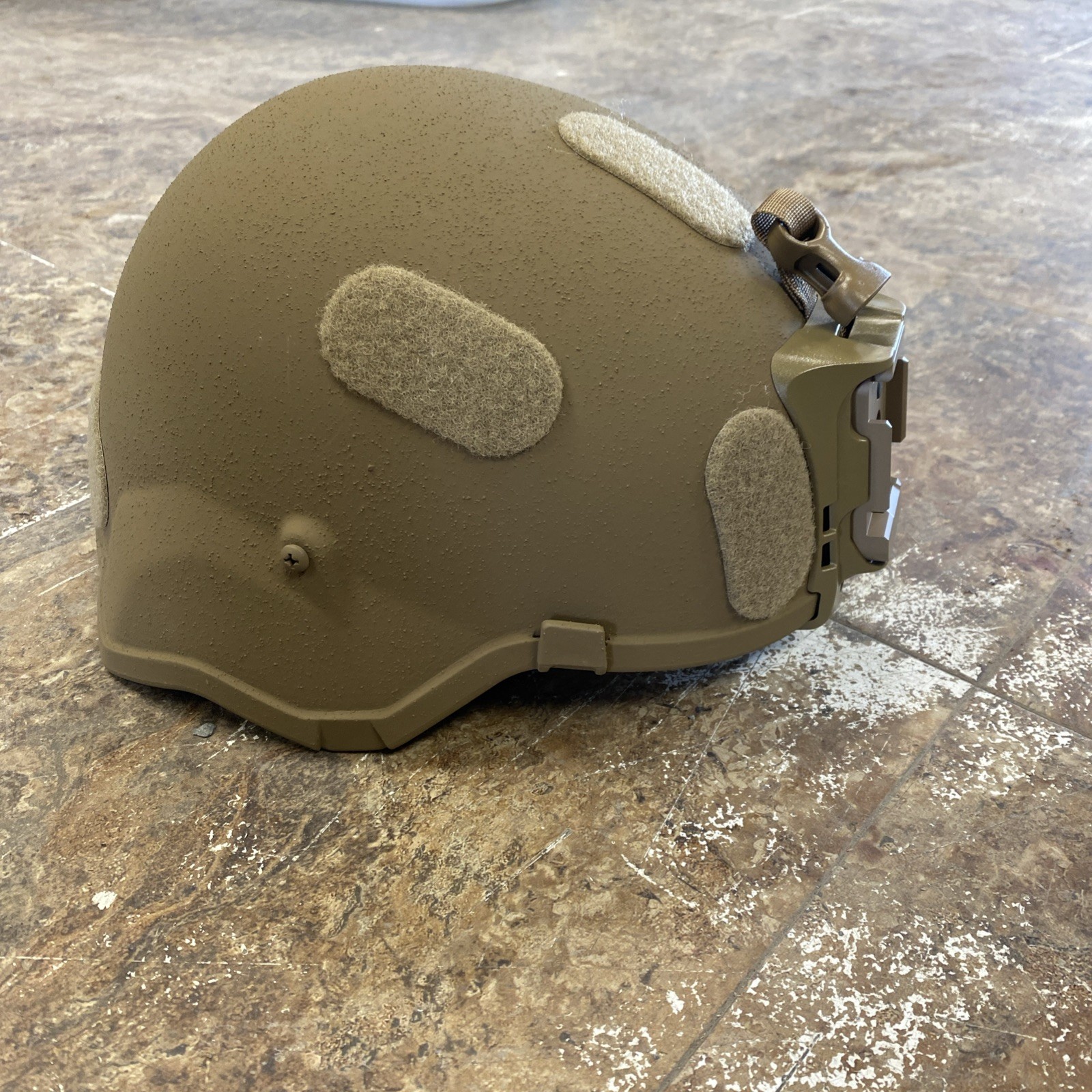 NEW US Army IHPS Helmet - Medium - Full Kit & Cover