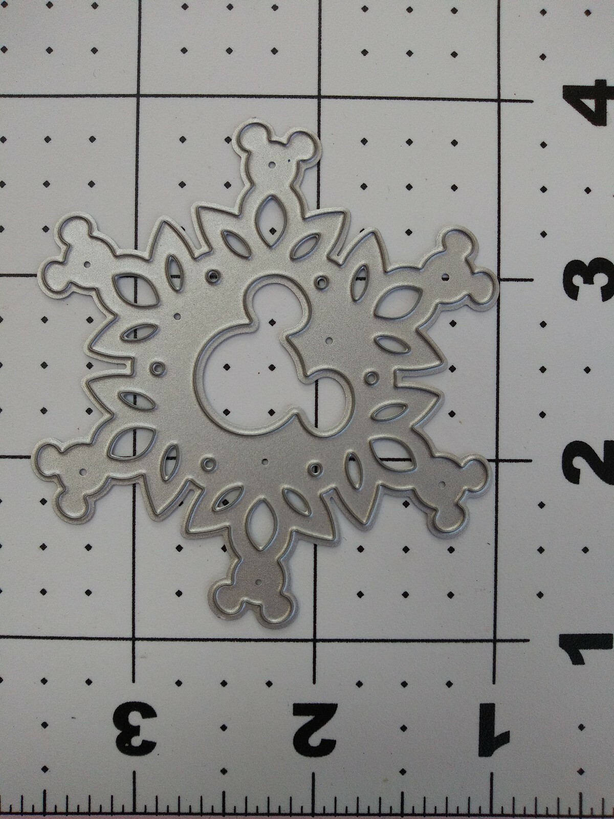 Universal Thin Metal Die Cut Tool Disney Mickey Ears Ornament tag Christmas snow