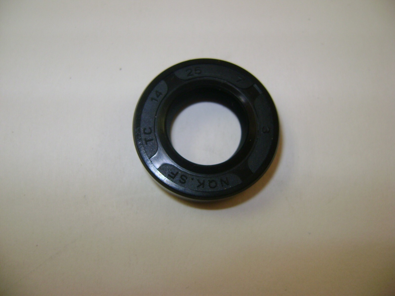 NEW TC 14X25X7 DOUBLE LIPS METRIC OIL / DUST SEAL 14mm X 25mm X 7mm