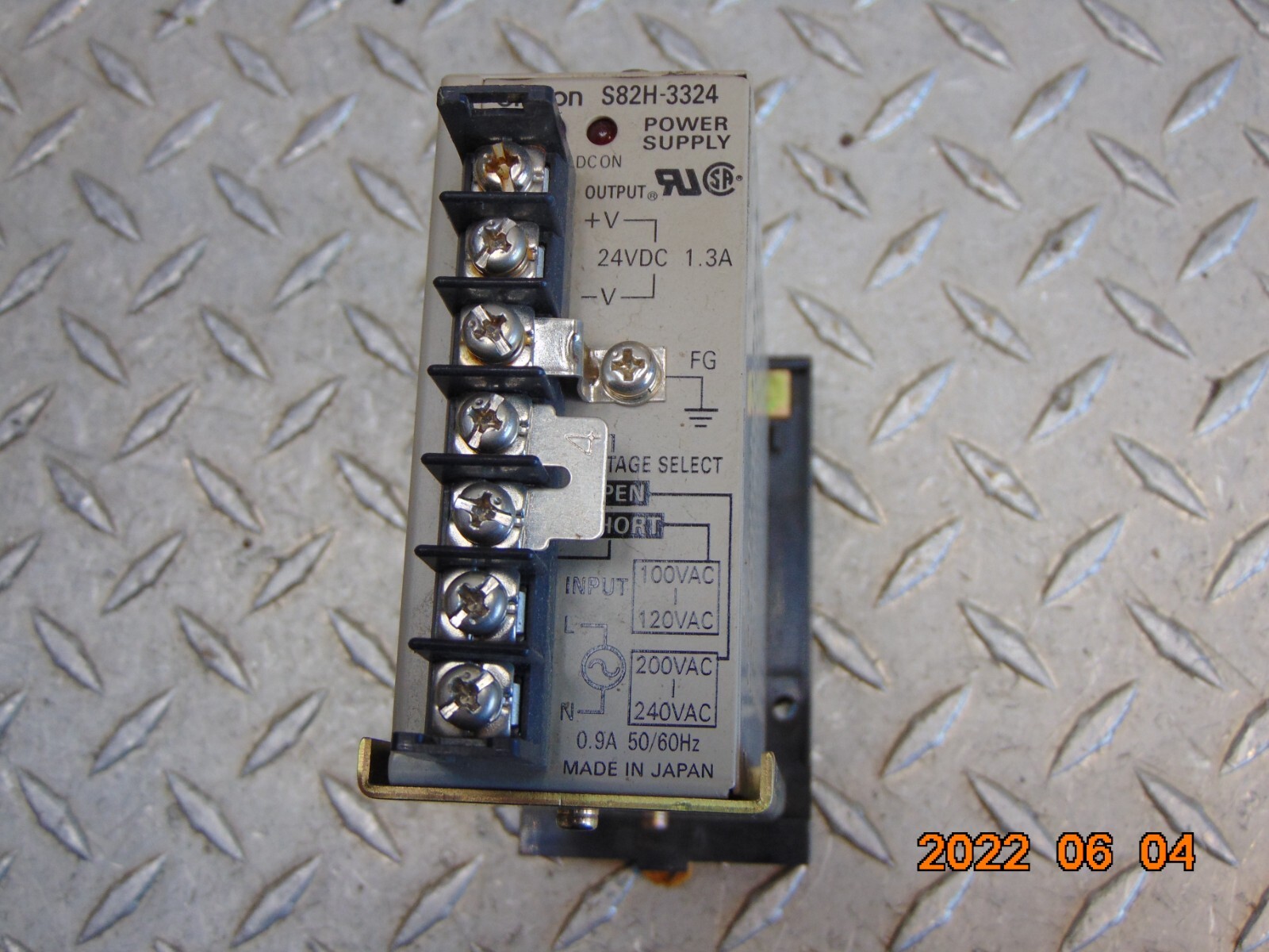 OMRON S82H-3324 POWER SUPPLY - FREE SHIPPING
