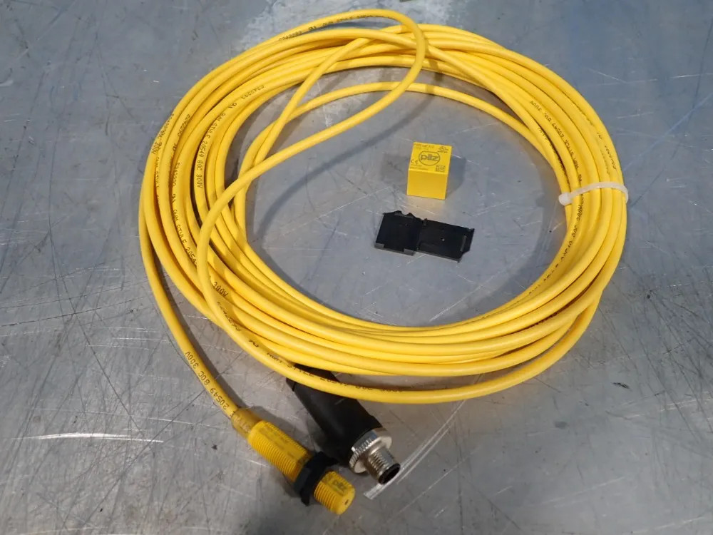 PILZ  TRANSPONDER SAFETY SWITCH   04220430556